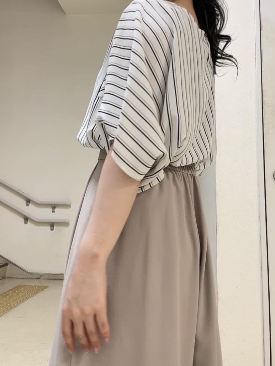 watanabeさんの「UNTITLED｜【UVケア／接触冷感】ジョーゼットドルマンブラウス」を使ったコーディネート