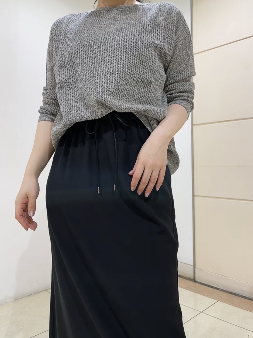 watanabeさんの「UNTITLED｜シアーメッシュニット」を使ったコーディネート