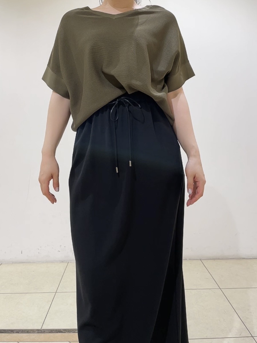 watanabeさんの「UNTITLED｜【11色展開/体型カバー】前後2WAYフレンチスリーブニット」を使ったコーディネート