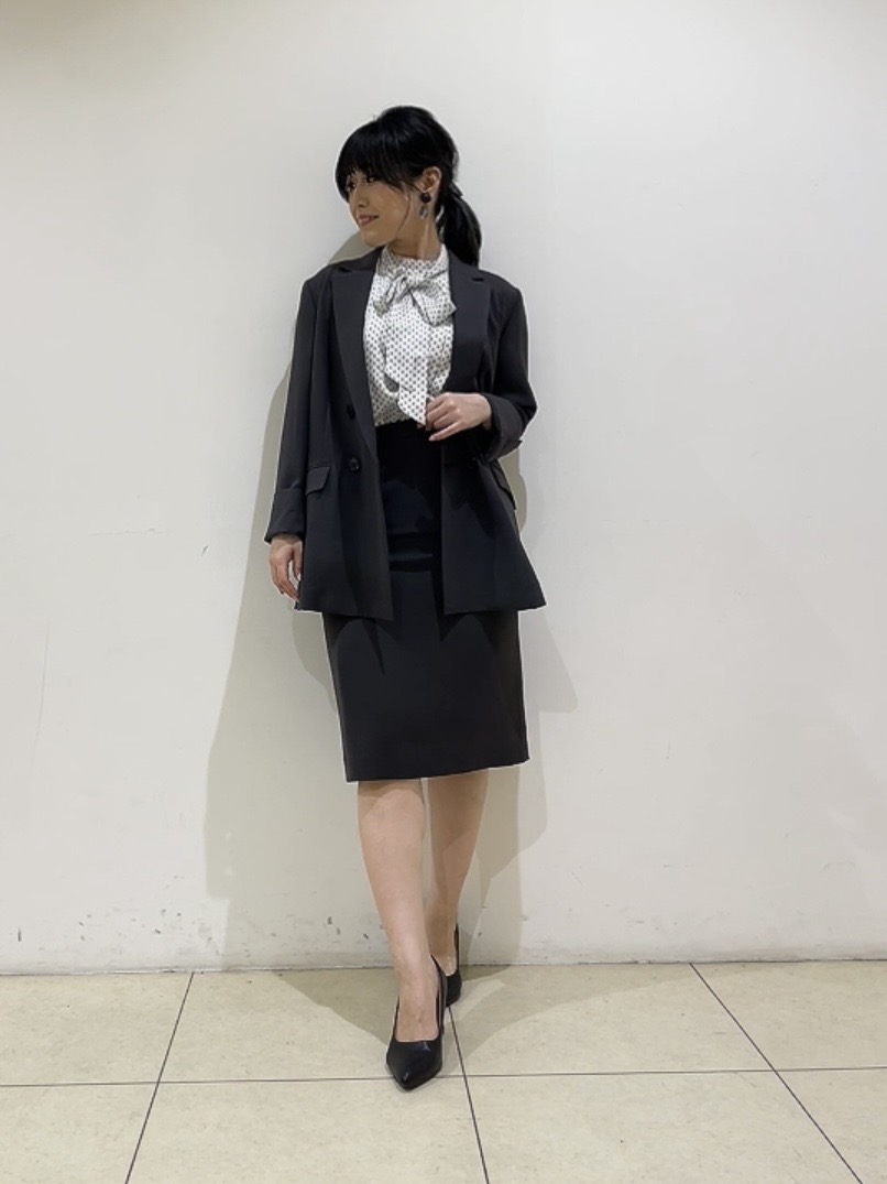 watanabeさんの「UNTITLED｜【新色追加/セットアップ可】エアリー ダブルブレストジャケット」を使ったコーディネート