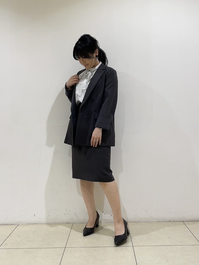 watanabeさんの「UNTITLED｜【新色追加/セットアップ可】エアリー ダブルブレストジャケット」を使ったコーディネート
