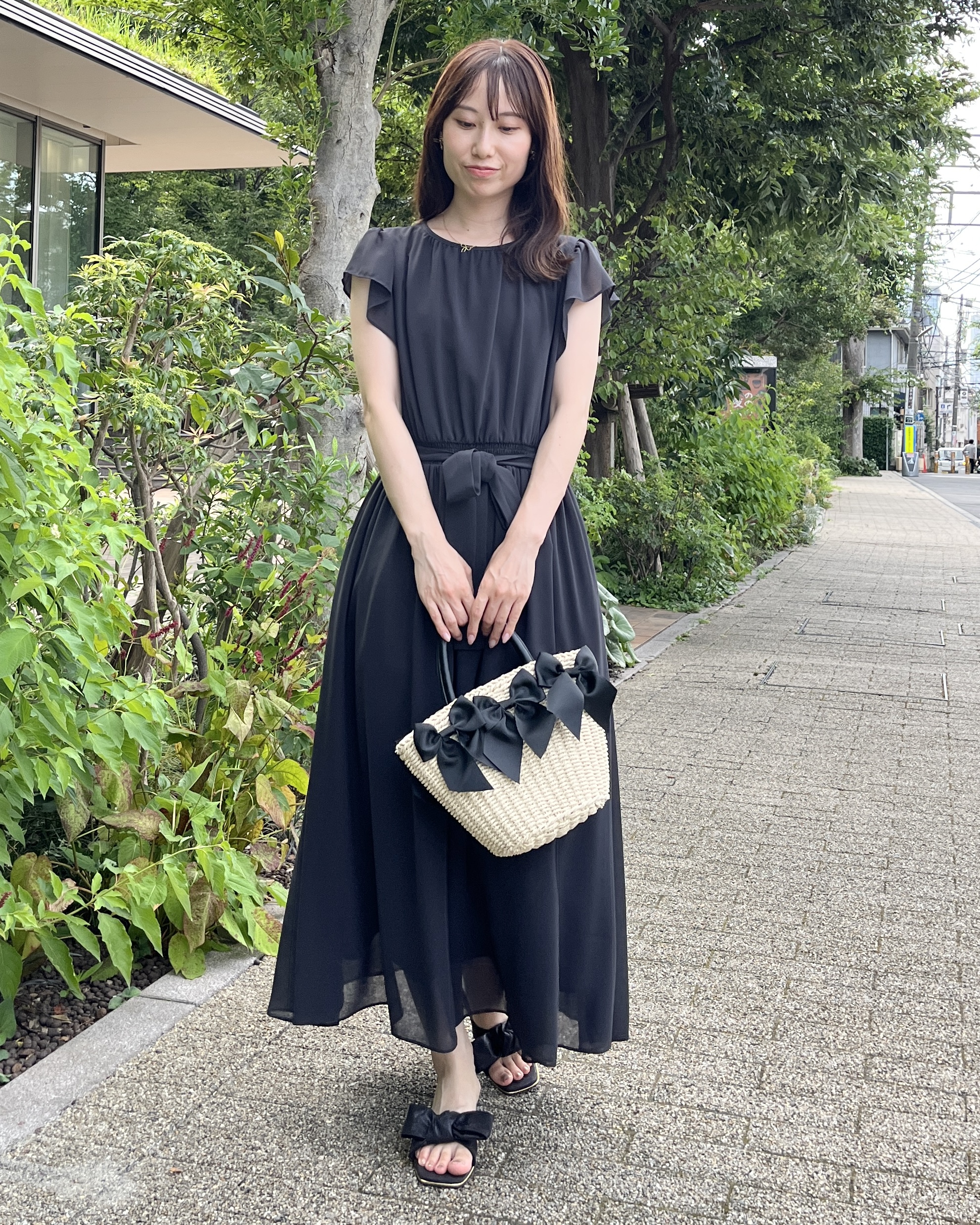 はばさんの「Couture brooch｜【洗える】袖フリル シフォン ギャザーワンピース」を使ったコーディネート