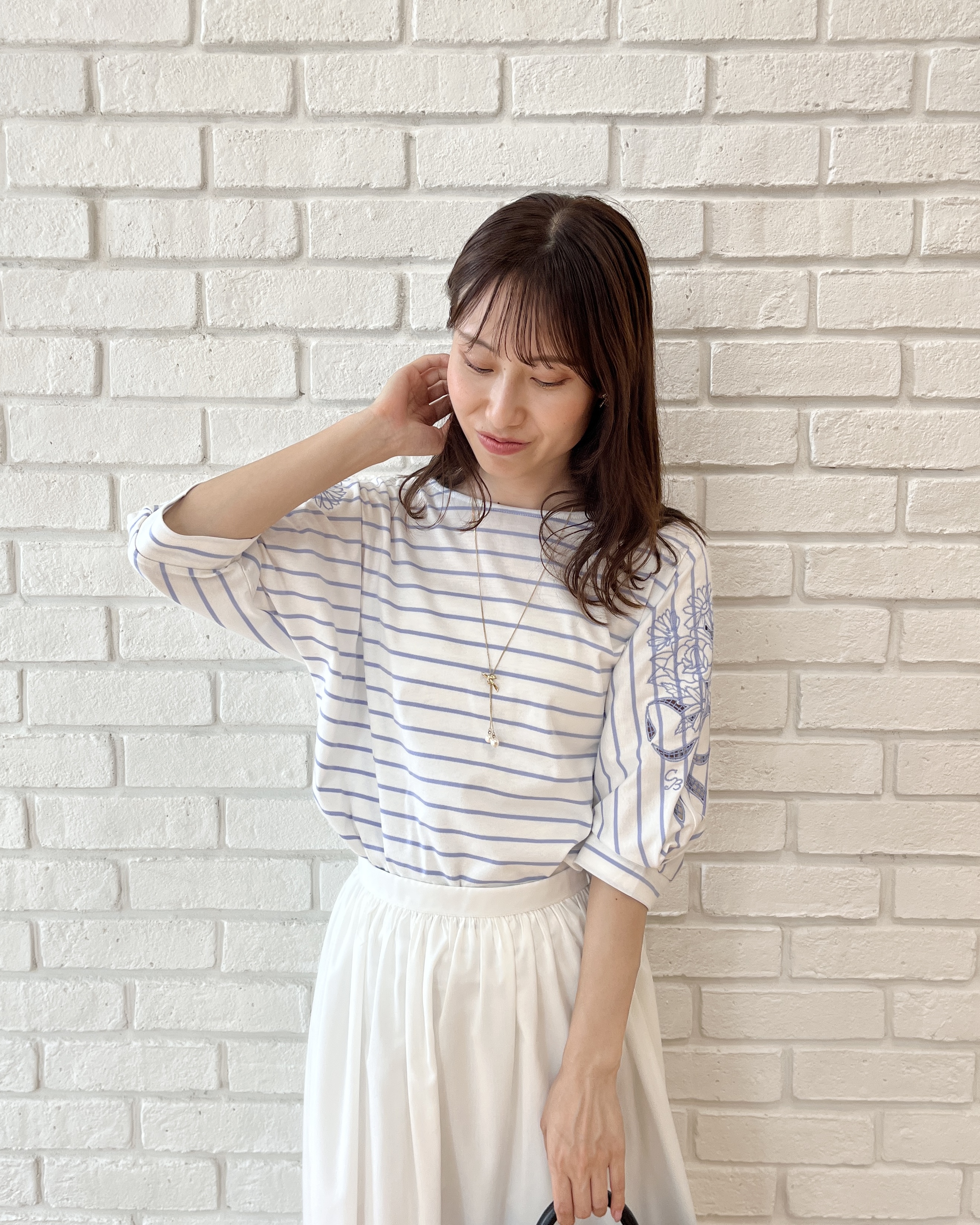 はばさんの「Couture brooch｜【接触冷感・UVカット】エンブロドルマントップス」を使ったコーディネート