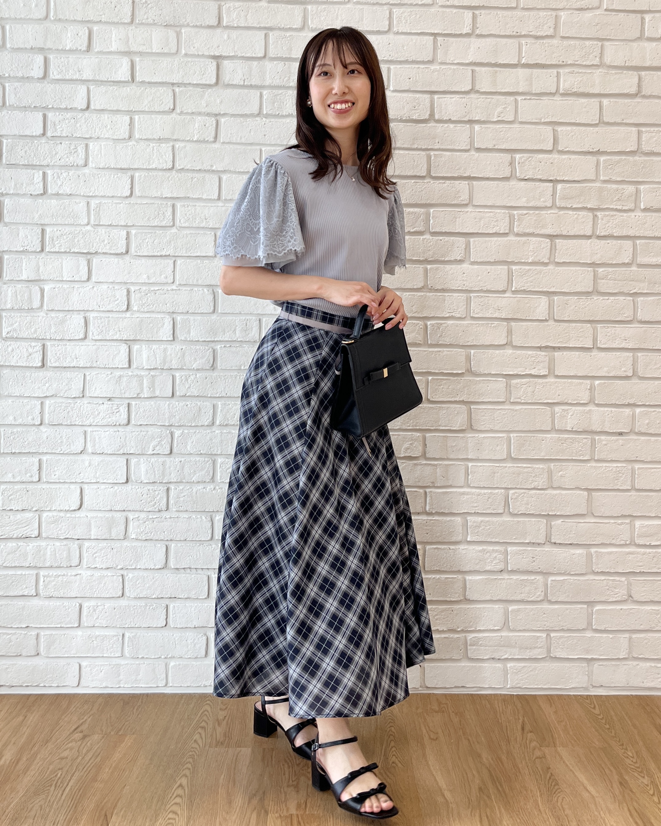 はばさんの「Couture brooch｜【洗える】袖レース テレコトップス」を使ったコーディネート