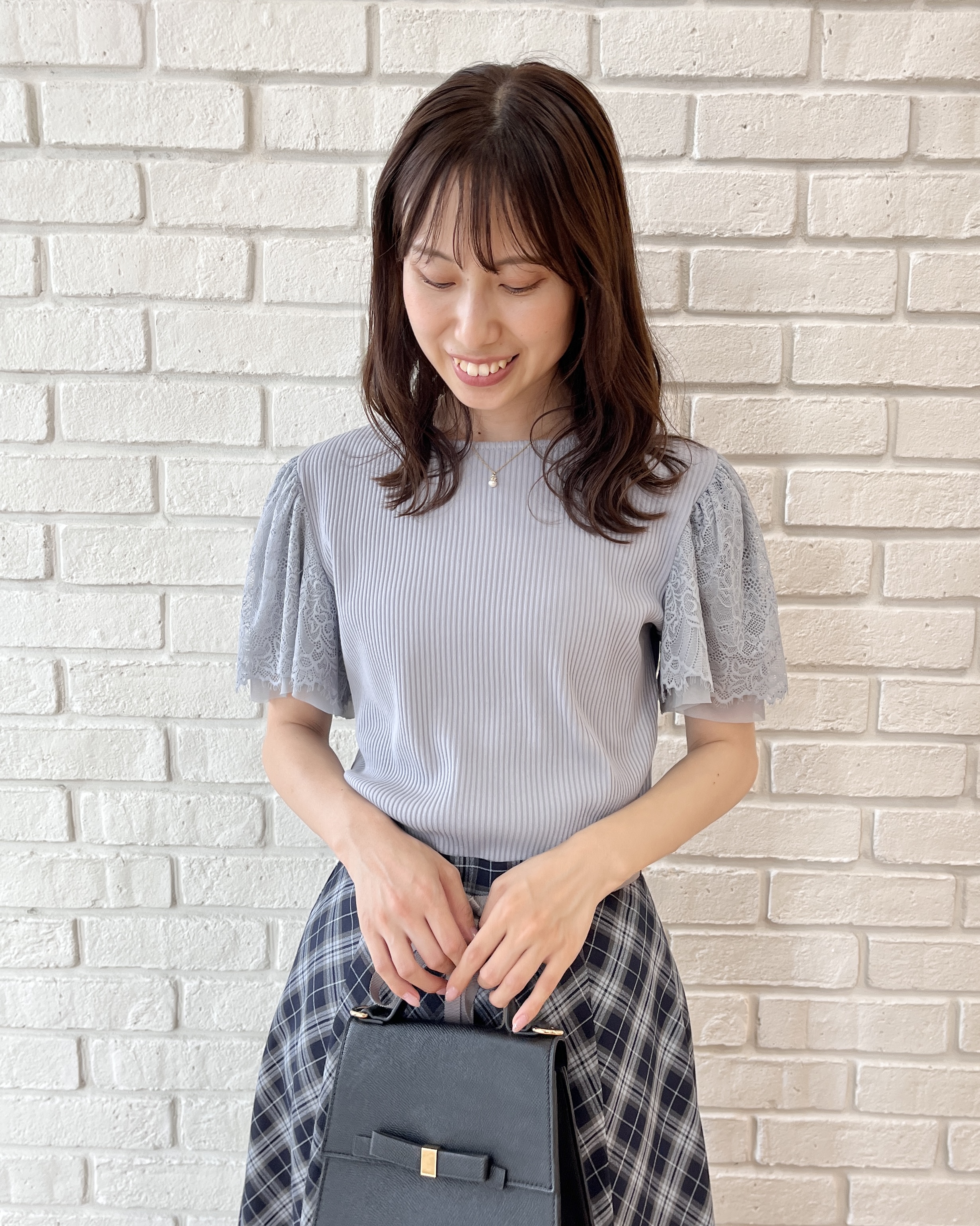 はばさんの「Couture brooch｜【洗える】袖レース テレコトップス」を使ったコーディネート