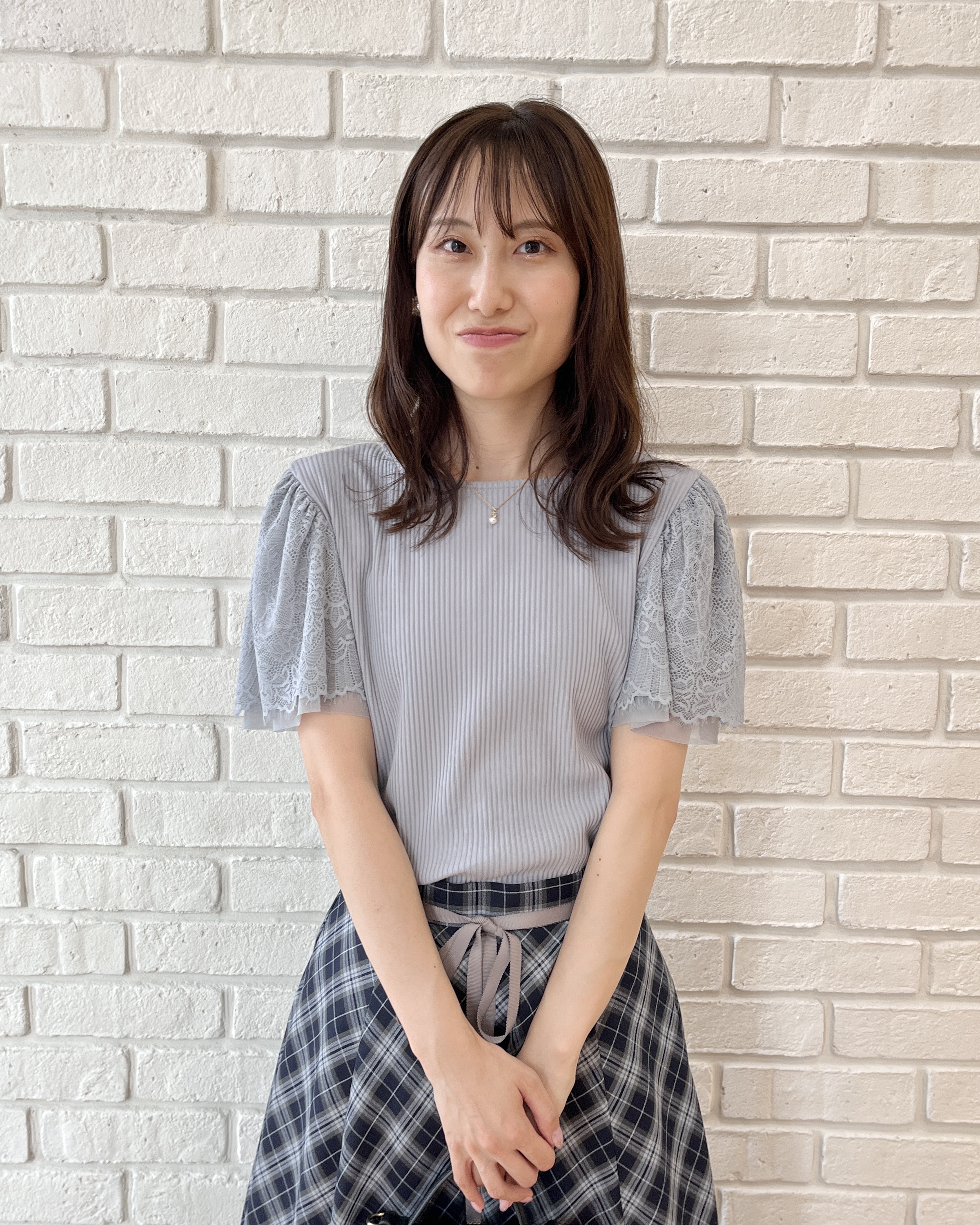はばさんの「Couture brooch｜【洗える】袖レース テレコトップス」を使ったコーディネート