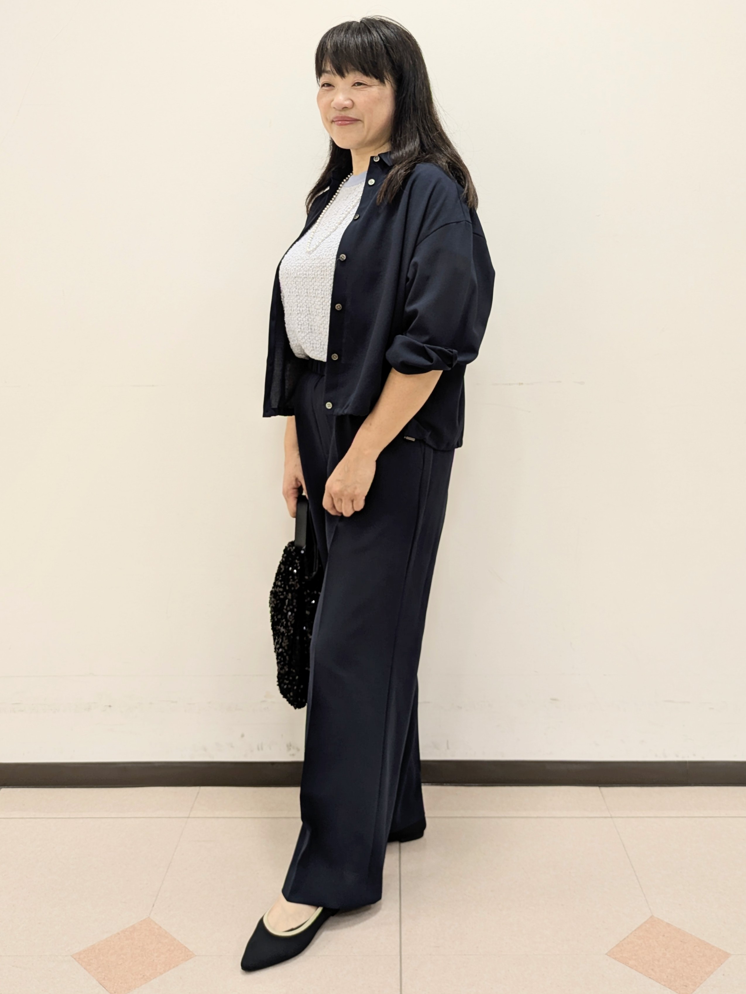 ともさんの「UNTITLED｜【セットアップ可/UVカット/接触冷感】エアリークールドロストシャツ」を使ったコーディネート