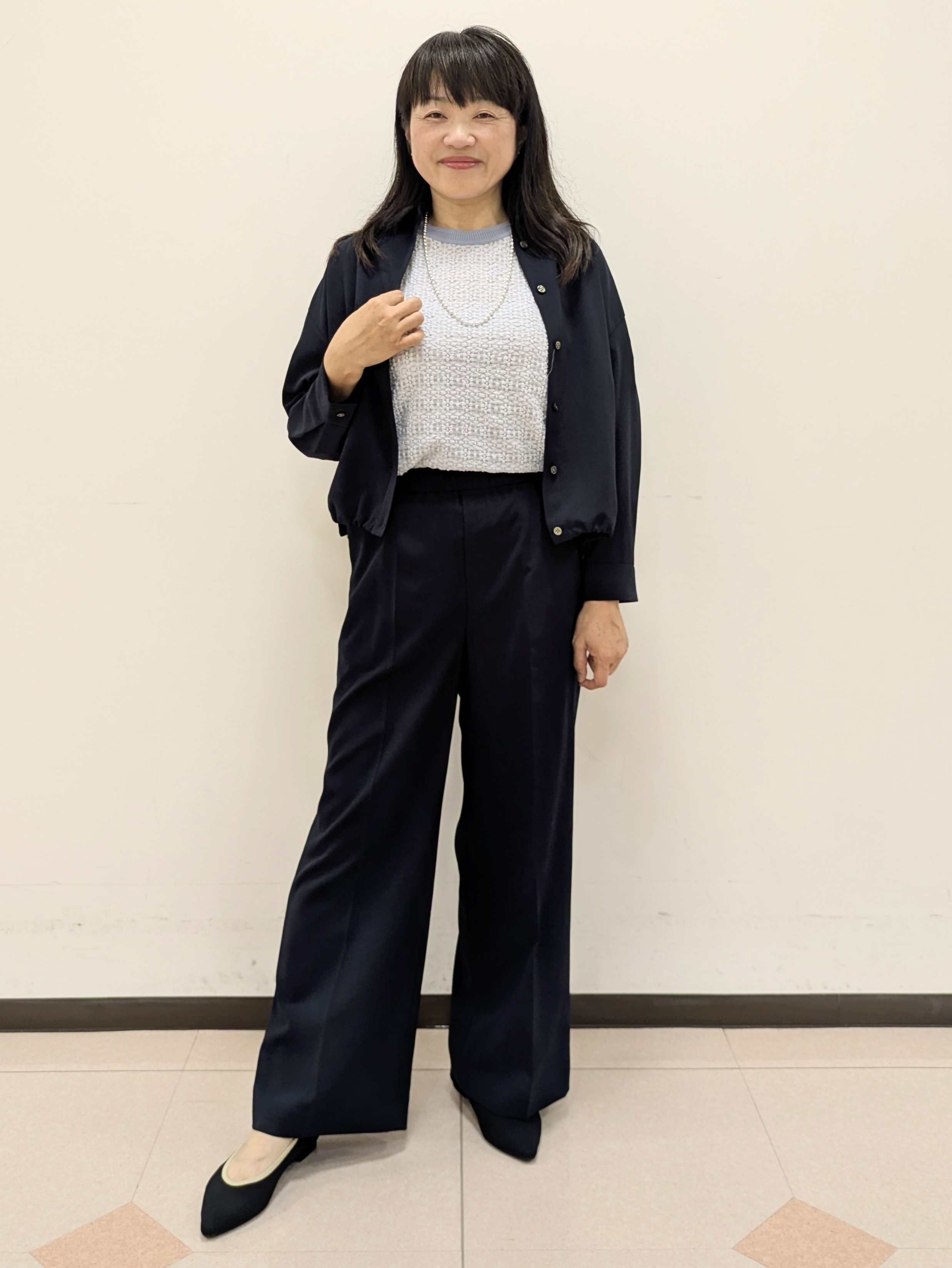 ともさんの「UNTITLED｜【セットアップ可/UVカット/接触冷感】エアリークールドロストシャツ」を使ったコーディネート