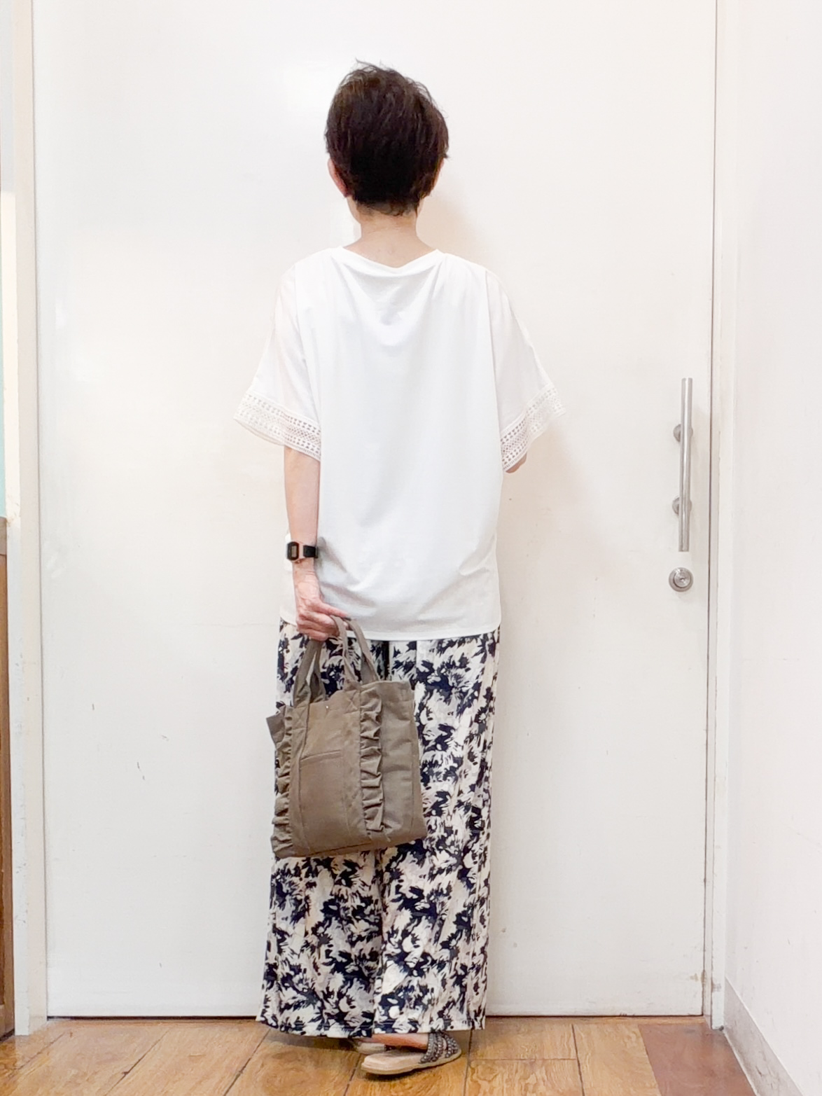 みぃさんの「SHOO･LA･RUE｜【ひんやり/UV】お袖レースが上品 ゆったりとろみトップス」を使ったコーディネート