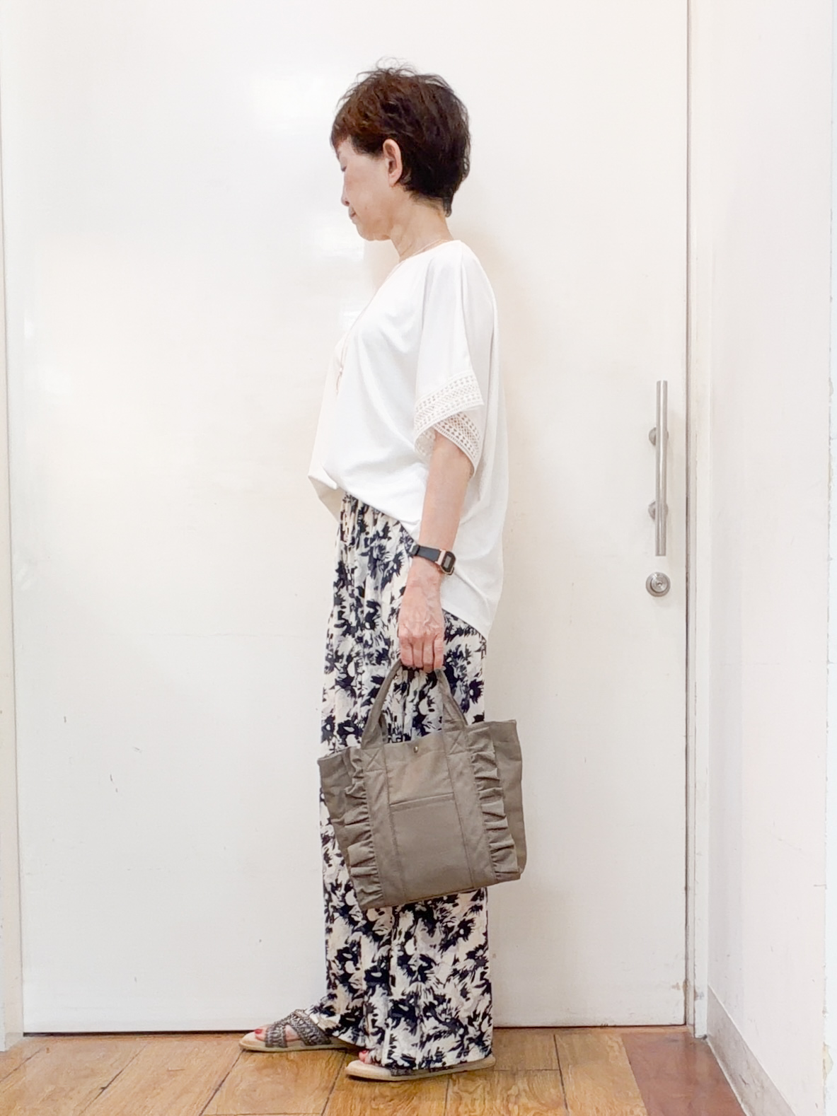 みぃさんの「SHOO･LA･RUE｜【ひんやり/UV】お袖レースが上品 ゆったりとろみトップス」を使ったコーディネート