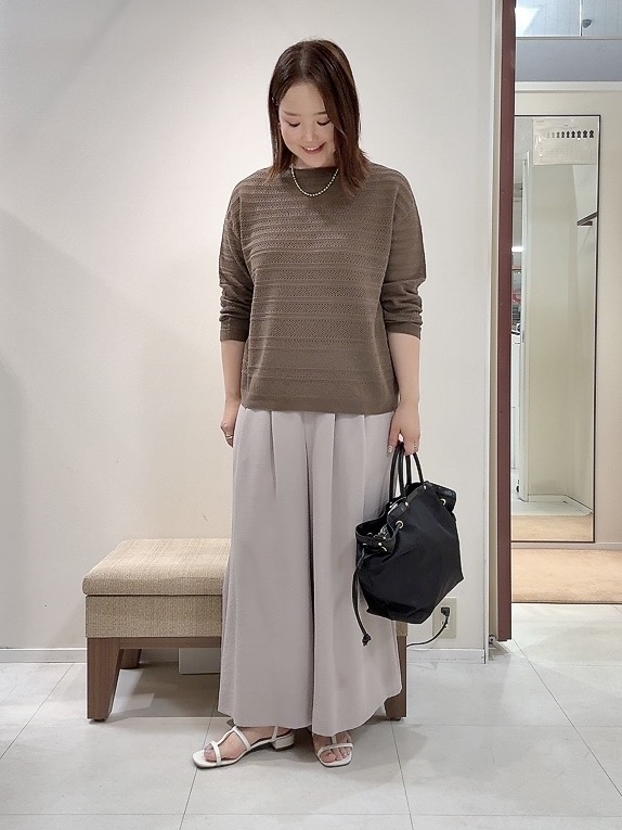 YUIさんの「UNTITLED｜メッシュ柄ボーダーニット」を使ったコーディネート