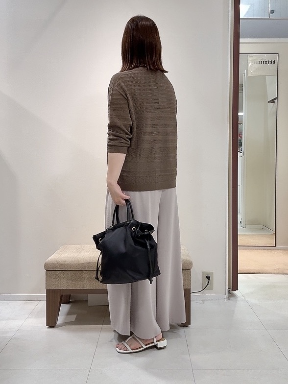 YUIさんの「UNTITLED｜メッシュ柄ボーダーニット」を使ったコーディネート