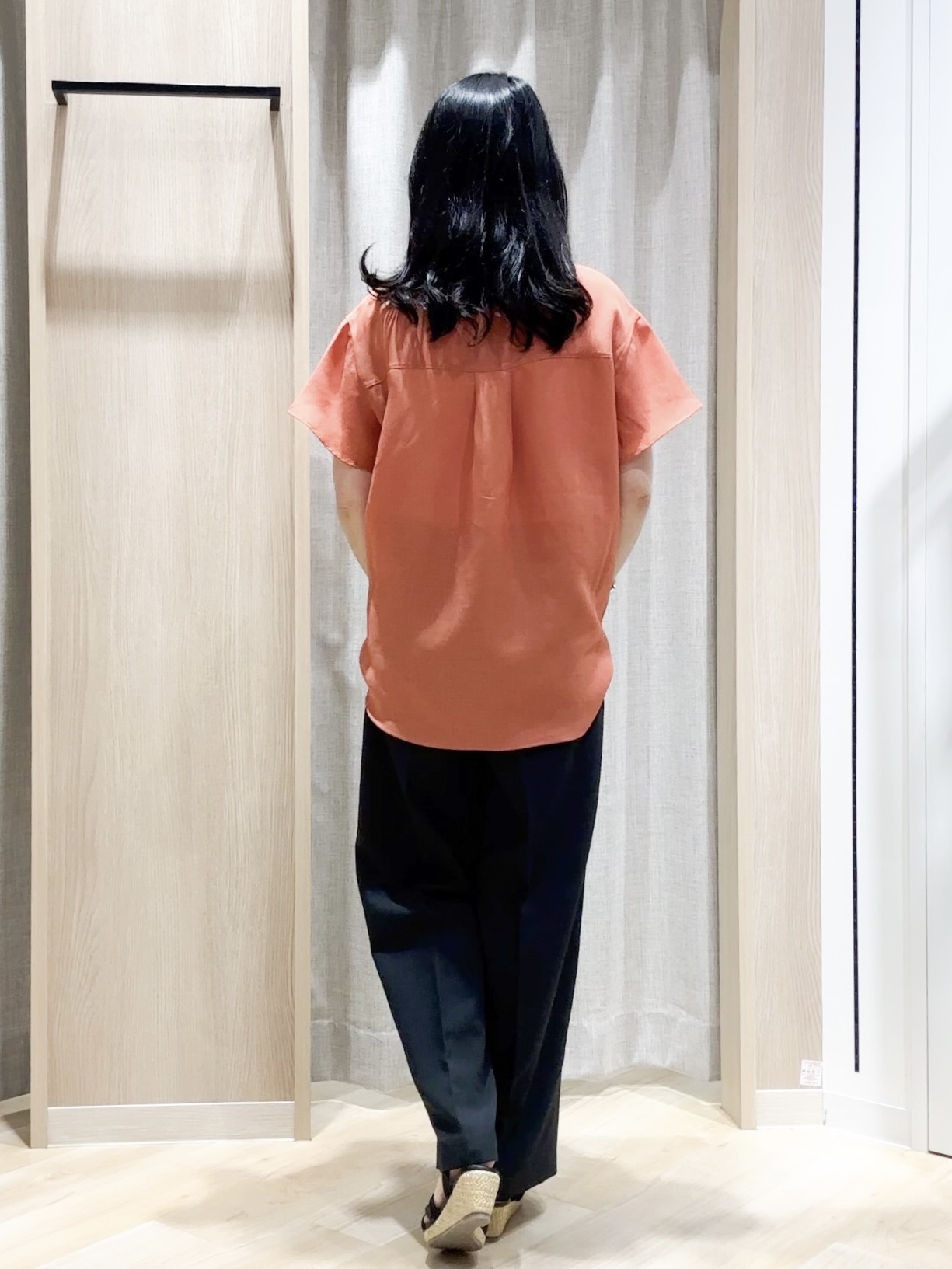 kokoさんの「grove｜【洗濯機OK・ひんやり/SETUP可】シワになりにくい、フレアスリーブブラウス」を使ったコーディネート