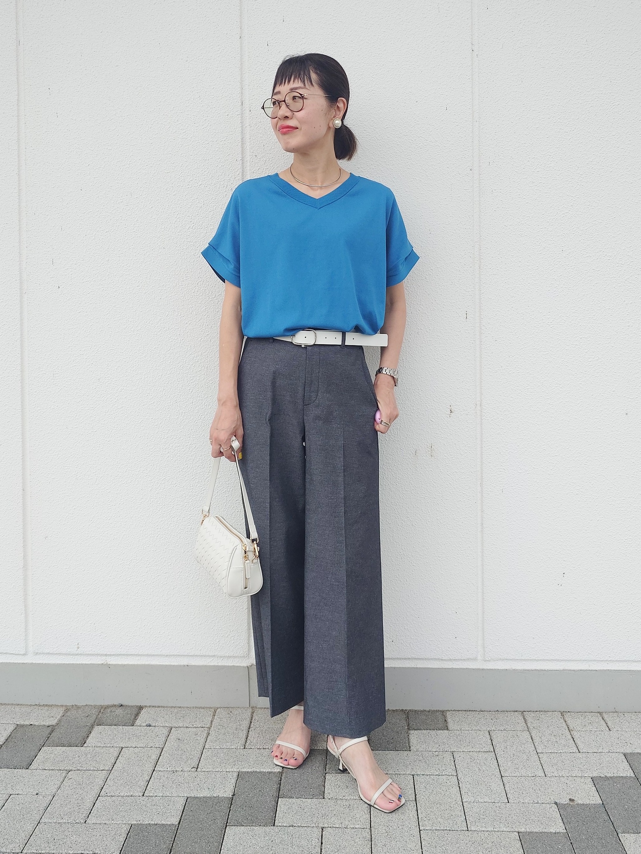 MUTSUKOさんの「UNTITLED｜【きれいに体型カバー/前後2WAY】ドライタッチコットンプルオーバー」を使ったコーディネート