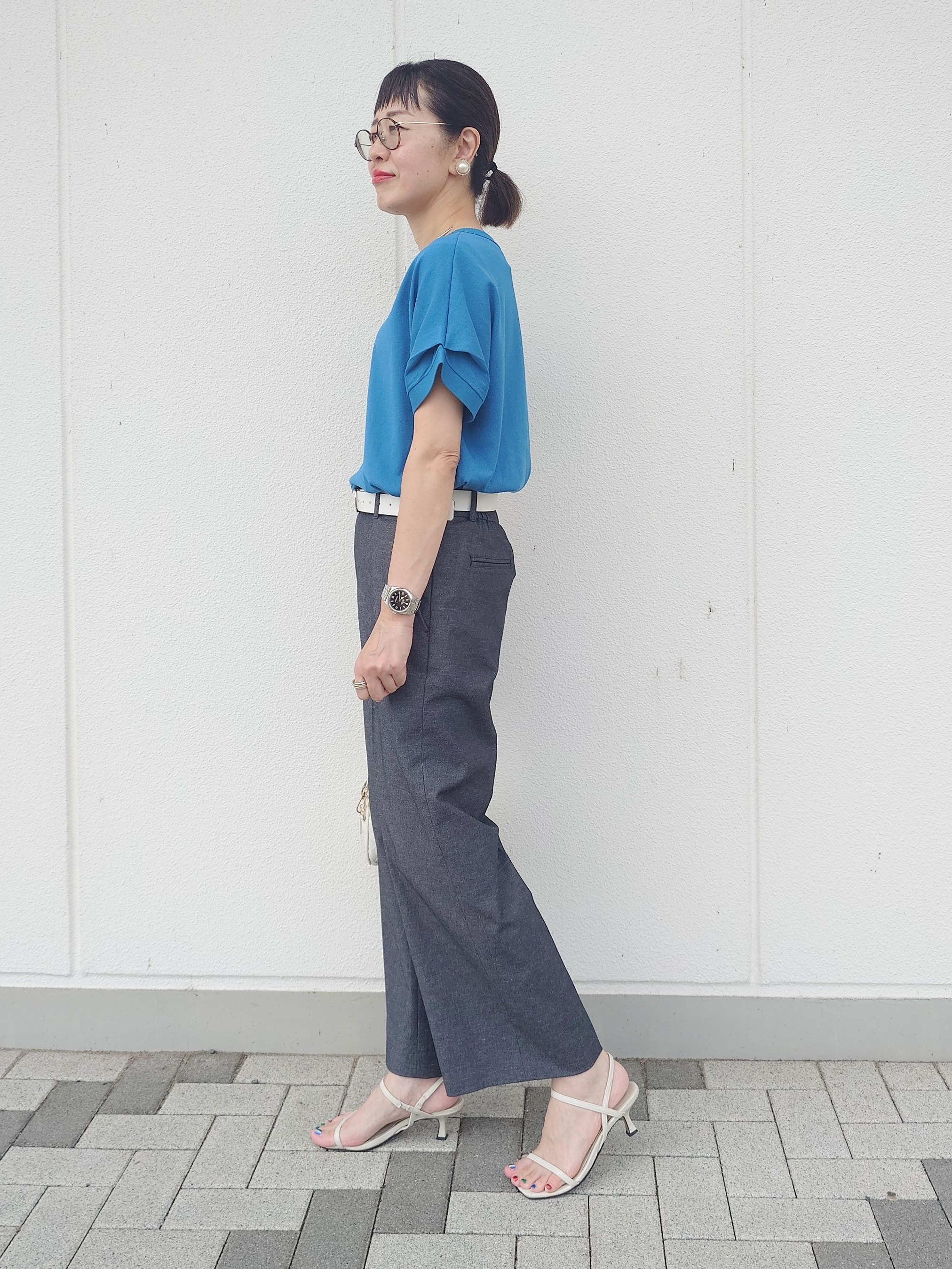 MUTSUKOさんの「UNTITLED｜【きれいに体型カバー/前後2WAY】ドライタッチコットンプルオーバー」を使ったコーディネート
