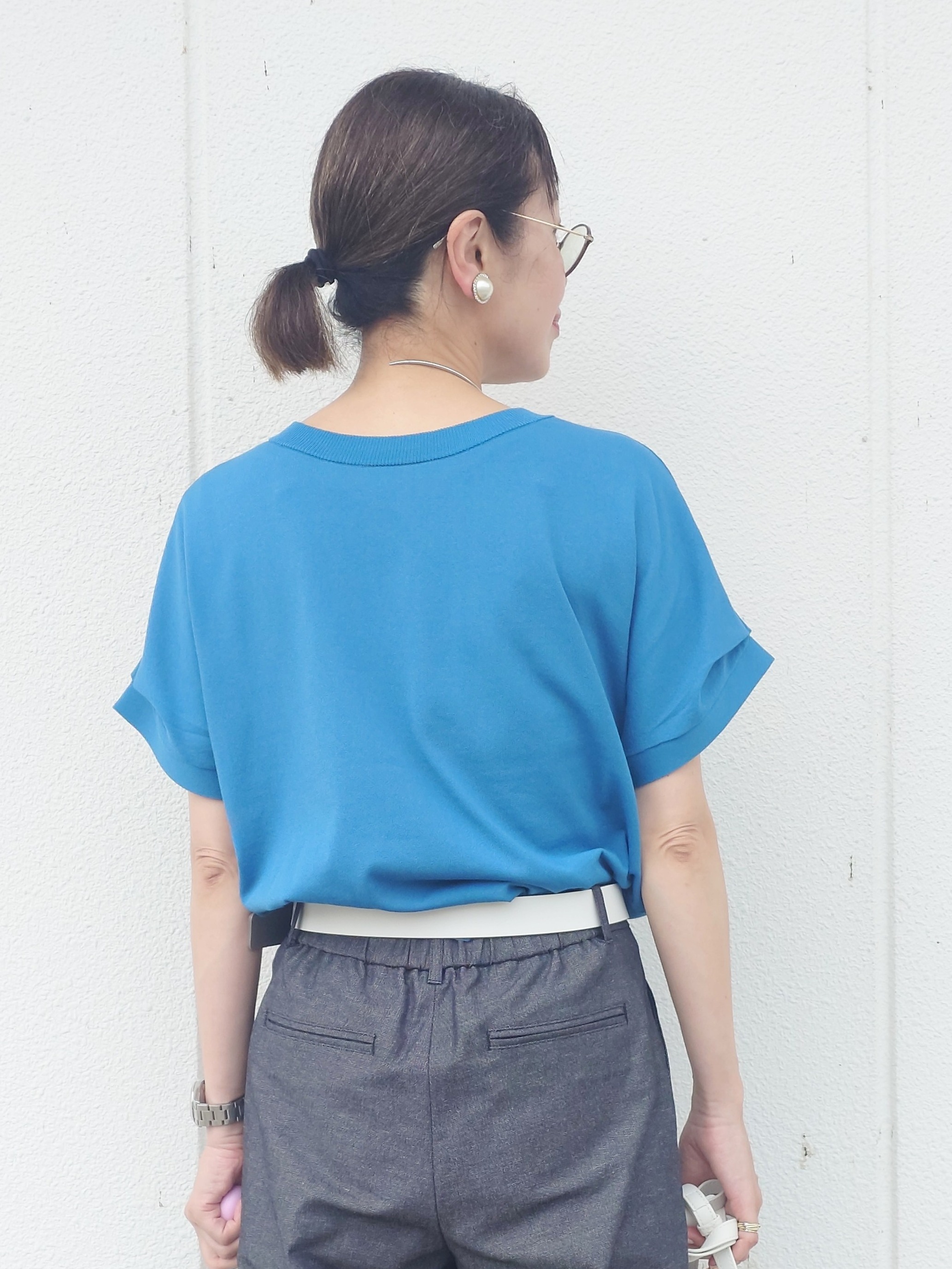 MUTSUKOさんの「UNTITLED｜【きれいに体型カバー/前後2WAY】ドライタッチコットンプルオーバー」を使ったコーディネート