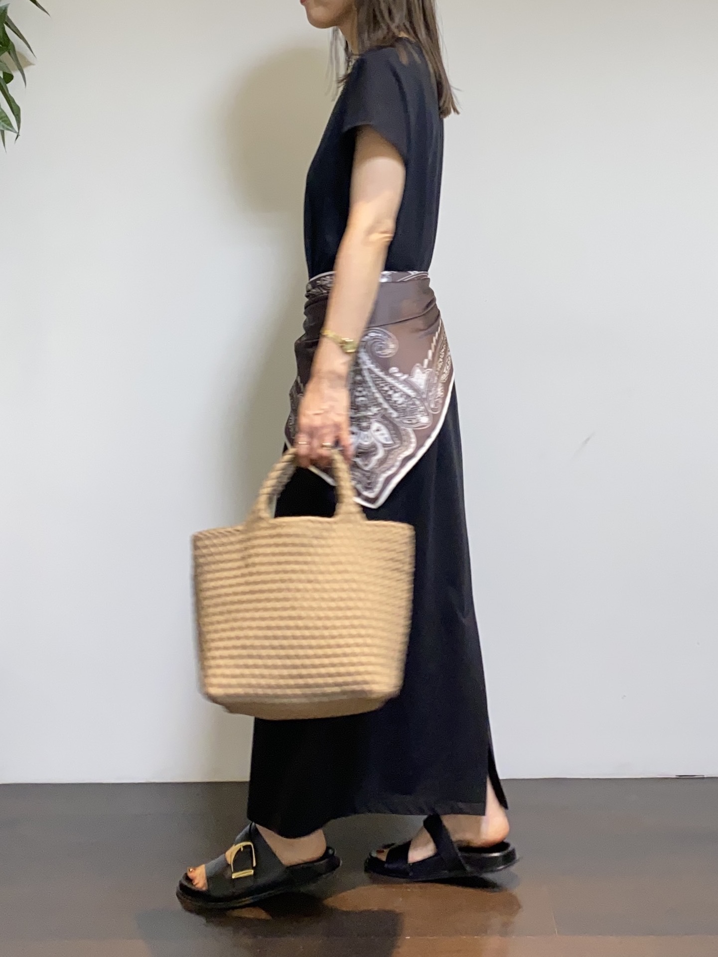 tomoさんの「UNTITLED｜トリコットシアーブラウス」を使ったコーディネート