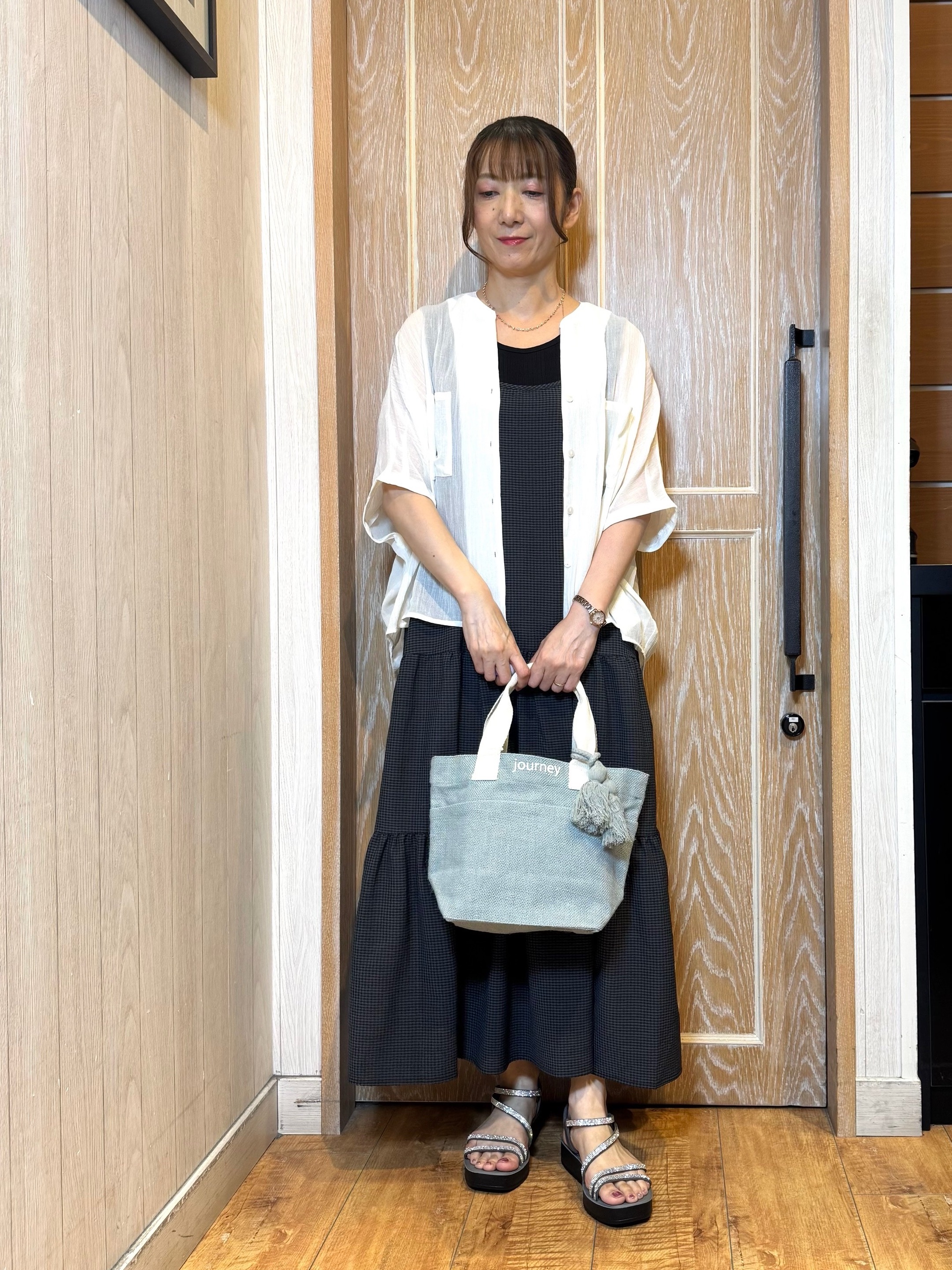 KAORIさんの「SHOO･LA･RUE｜【洗濯機可/選べる6色】ナチュラルな風合いが魅力 ゆったり楊柳シアードルマンブラウス」を使ったコーディネート