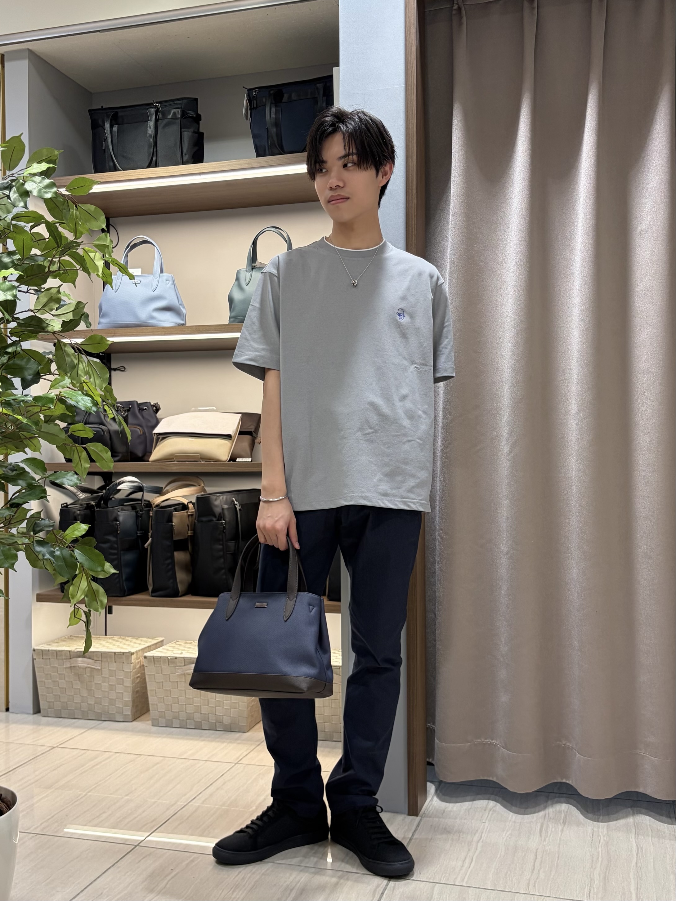 hiroさんの「TAKEO KIKUCHI｜【汗染み軽減】フェイクレイヤー ワンポイント プルオーバー」を使ったコーディネート