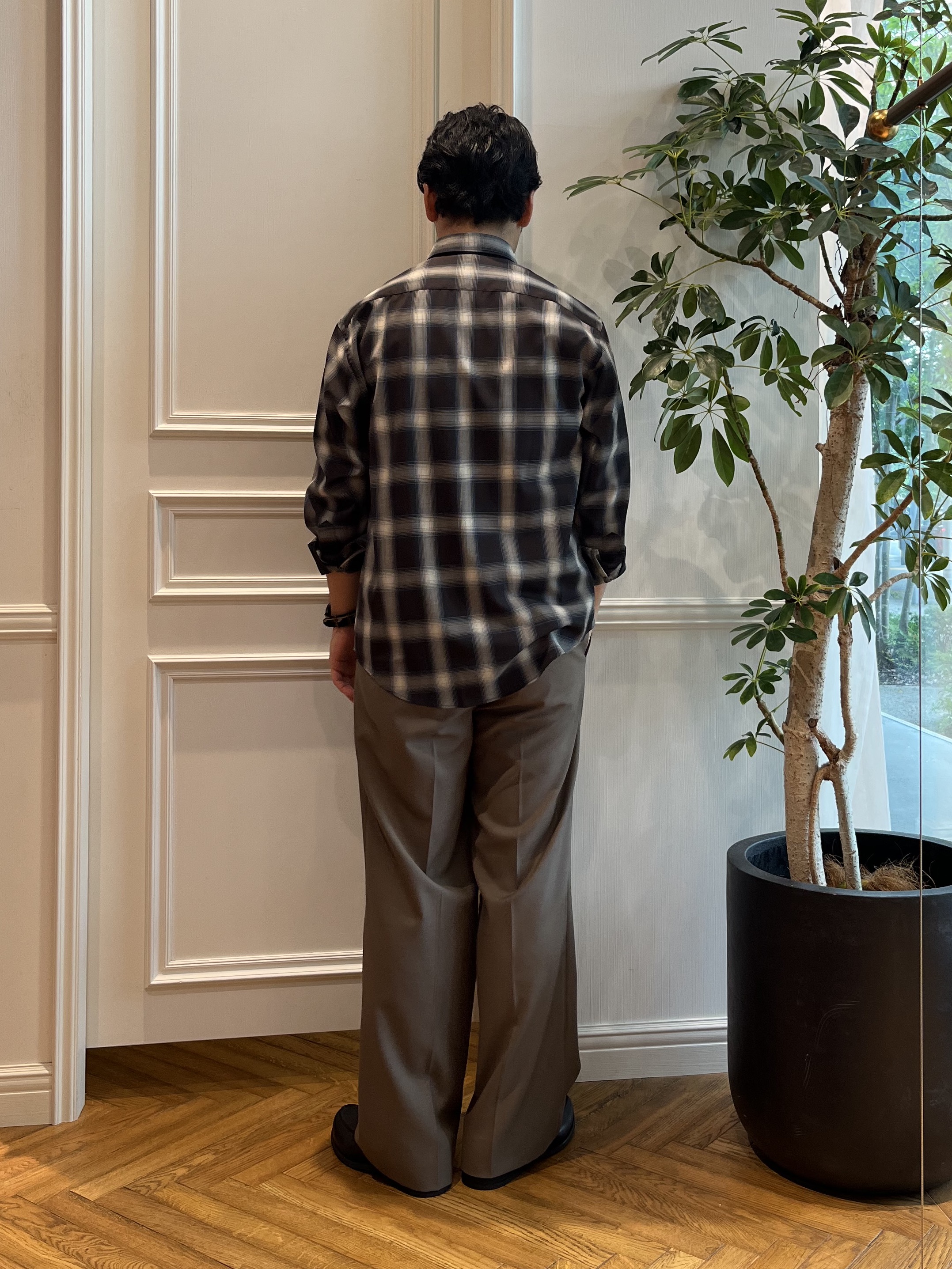 Tokuさんの「DRESSTERIOR｜【ウォッシャブル】サイドゴア ワンタックワイドパンツ」を使ったコーディネート