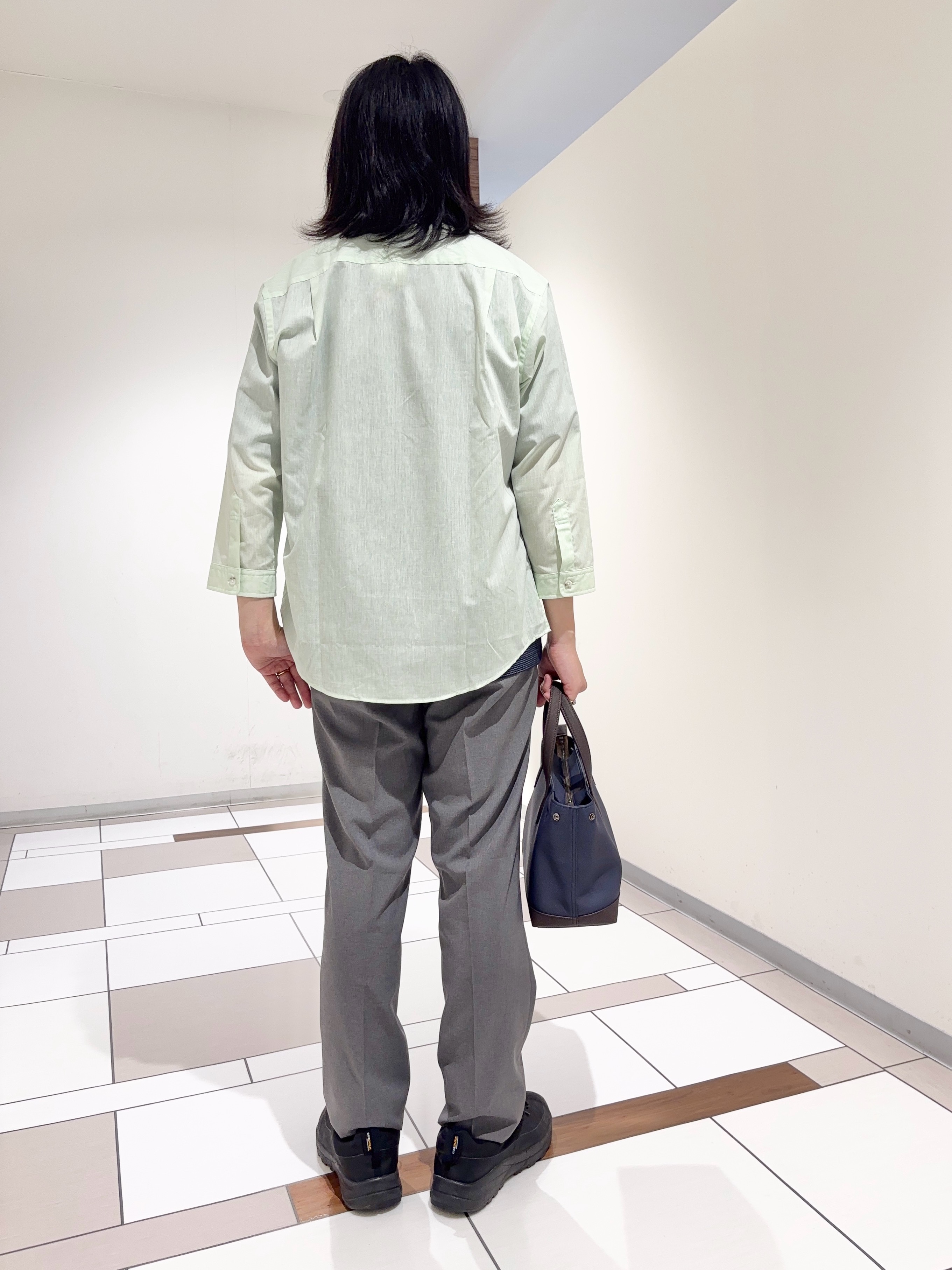 及川さんの「TAKEO KIKUCHI｜【接触冷感】ハイブリッド リネン 七分袖シャツ」を使ったコーディネート
