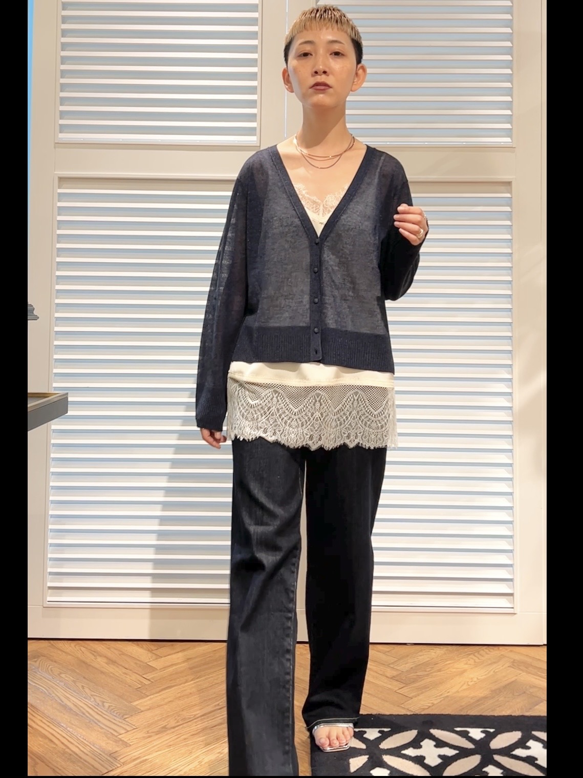 OCHIAIさんの「DRESSTERIOR｜【日除け/冷房対策】ウォッシャブルシアーカーディガン」を使ったコーディネート