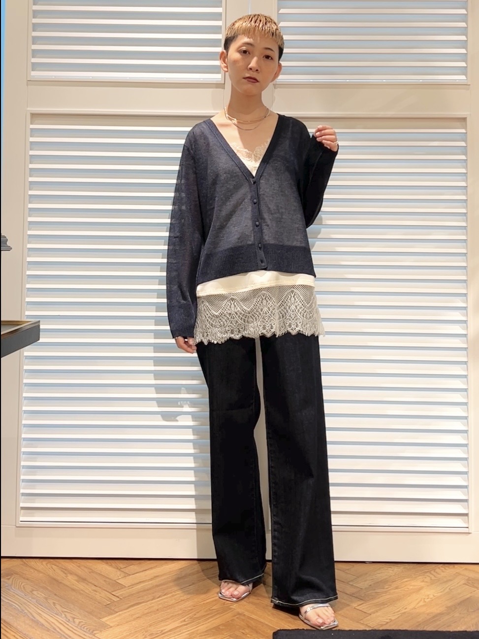 OCHIAIさんの「DRESSTERIOR｜【日除け/冷房対策】ウォッシャブルシアーカーディガン」を使ったコーディネート