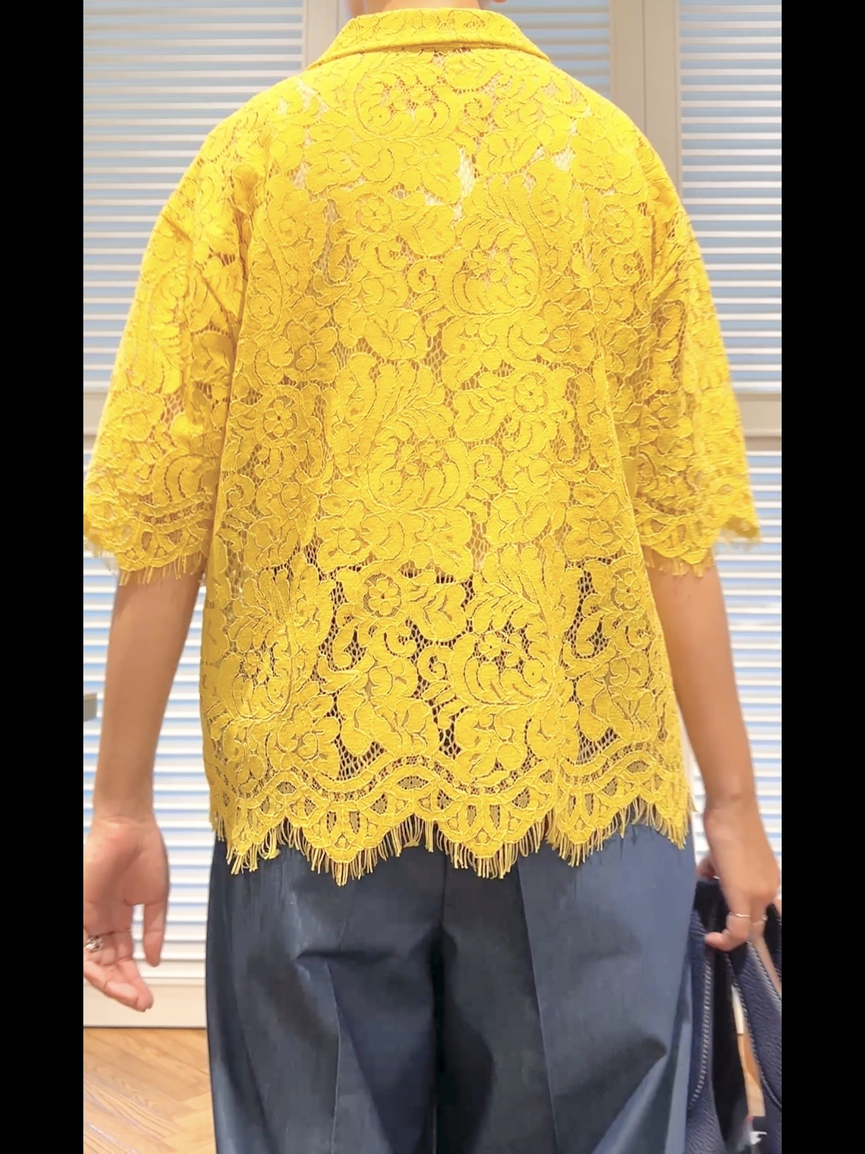 OCHIAIさんの「DRESSTERIOR｜【ウォッシャブル/羽織りにも便利】シアーコードレースブラウス」を使ったコーディネート