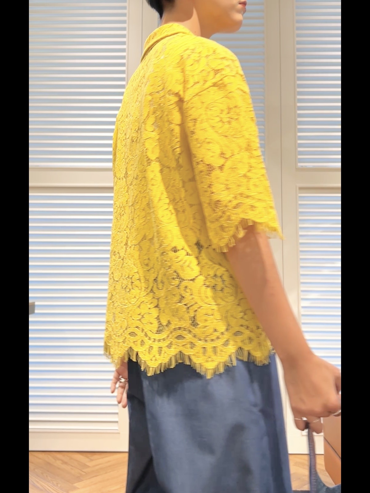 OCHIAIさんの「DRESSTERIOR｜【ウォッシャブル/羽織りにも便利】シアーコードレースブラウス」を使ったコーディネート