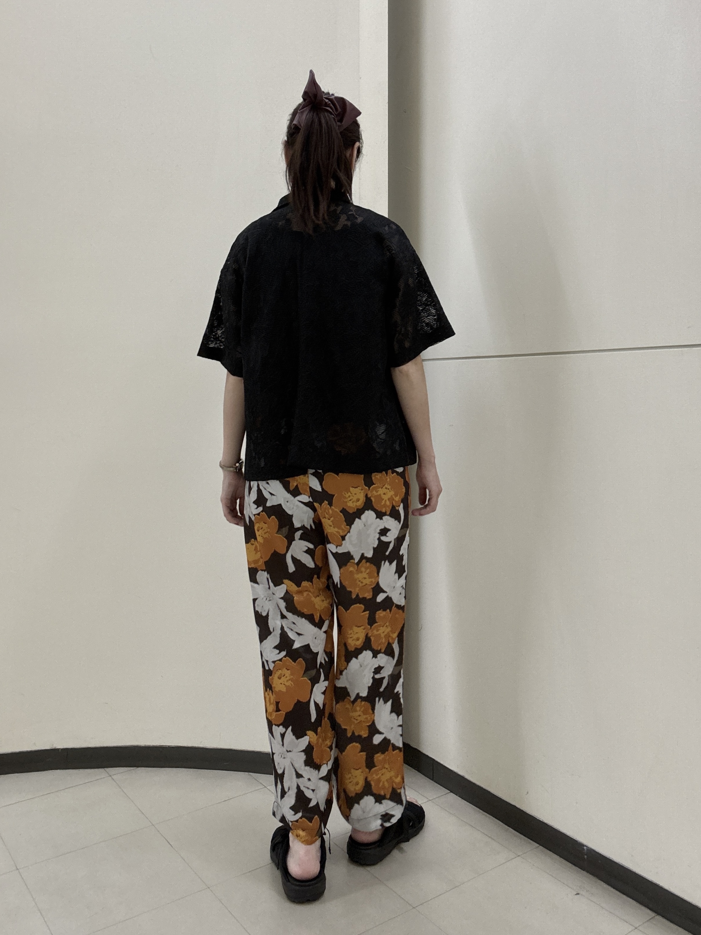 Junさんの「Dessin｜カラミレース 開襟シャツ」を使ったコーディネート