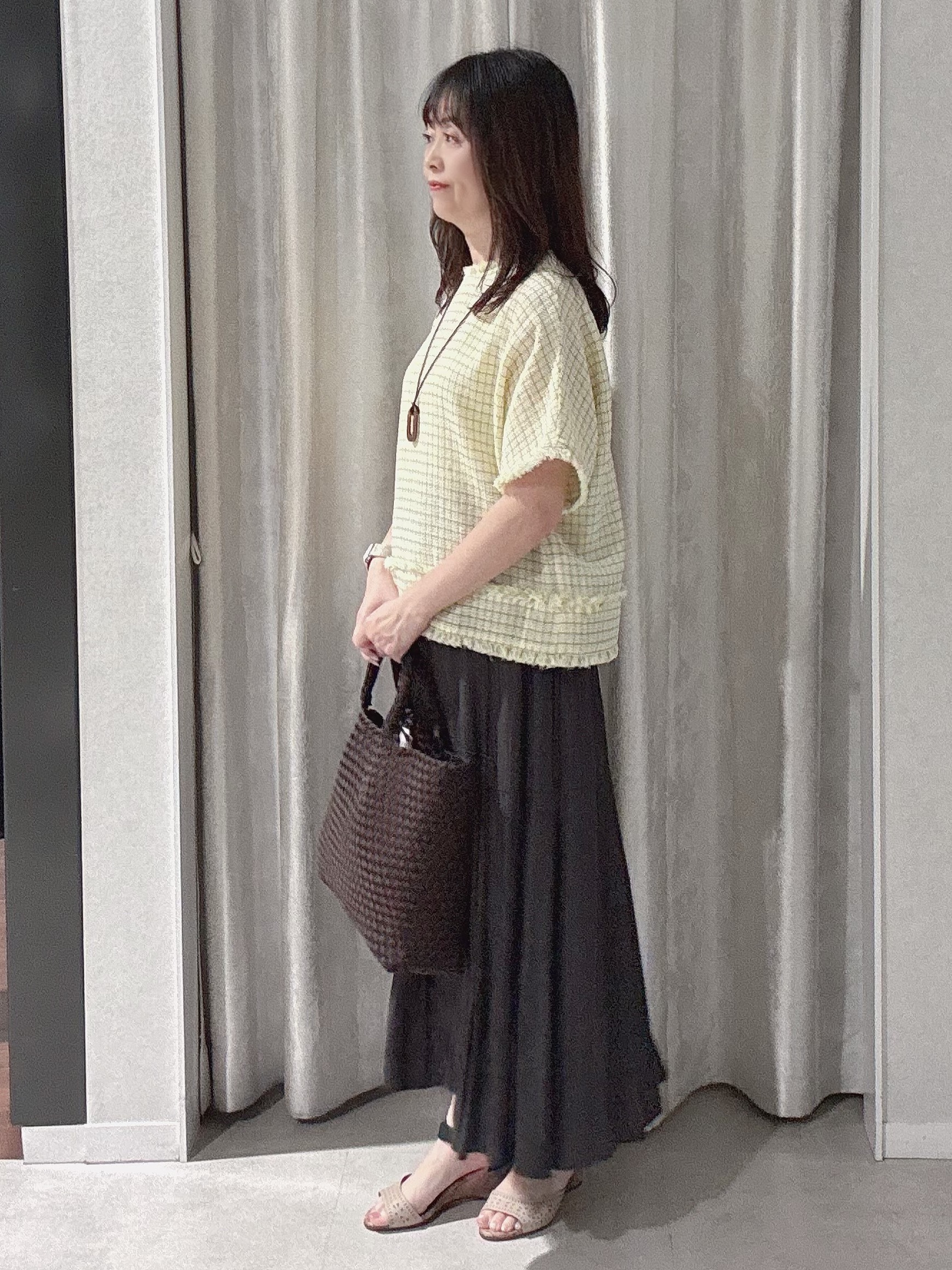 makiさんの「UNTITLED｜ファンシーツイードブラウス」を使ったコーディネート