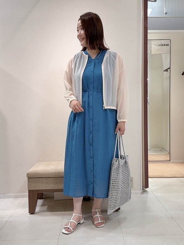 YUIさんの「UNTITLED｜トリコットシアーブラウス」を使ったコーディネート