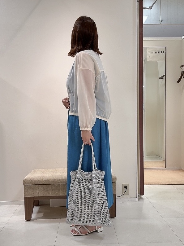 YUIさんの「UNTITLED｜トリコットシアーブラウス」を使ったコーディネート