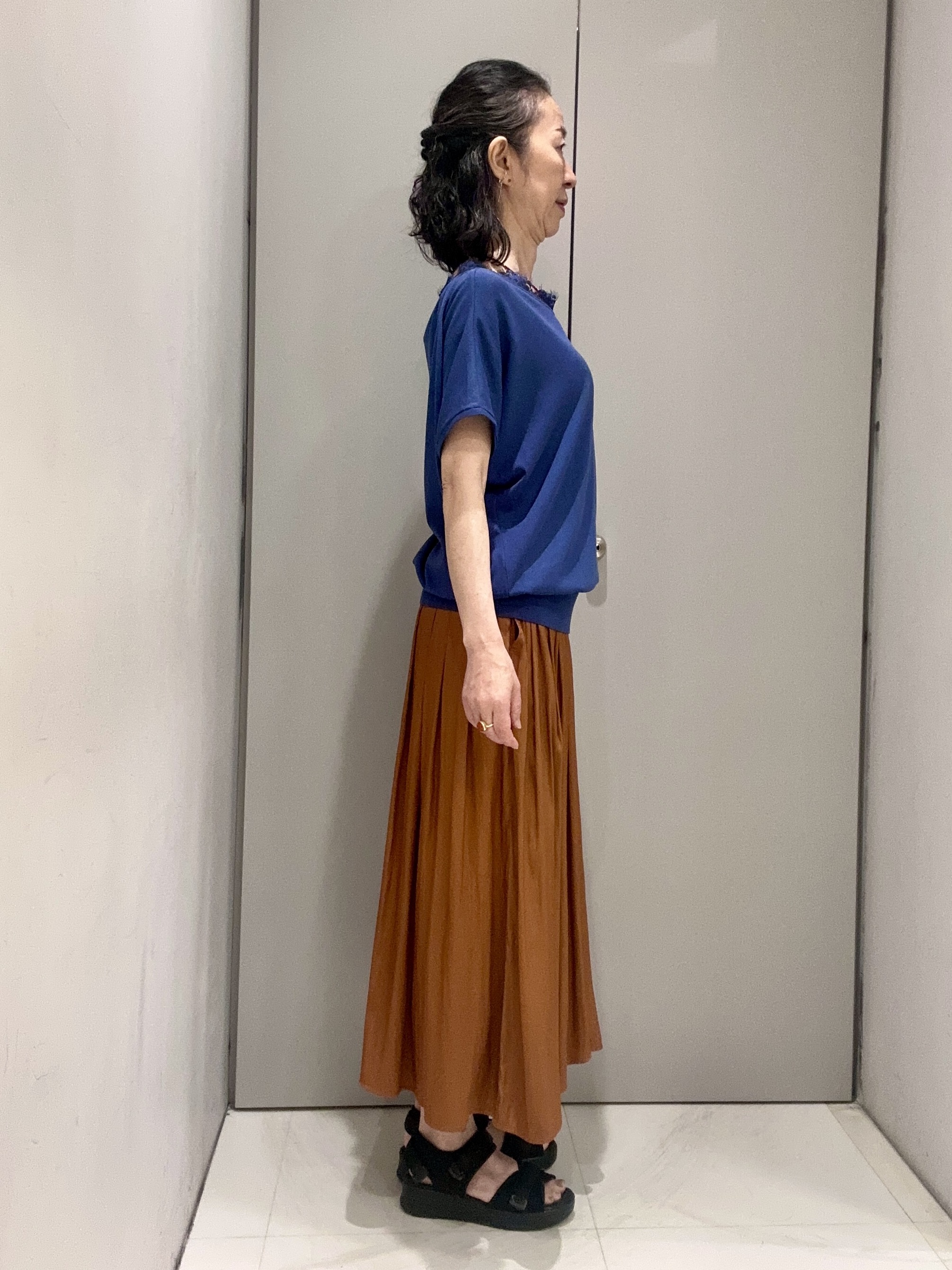 Kouさんの「Reflect｜【二の腕カバー／手洗い可】ネックレース フレンチスリーブニット」を使ったコーディネート