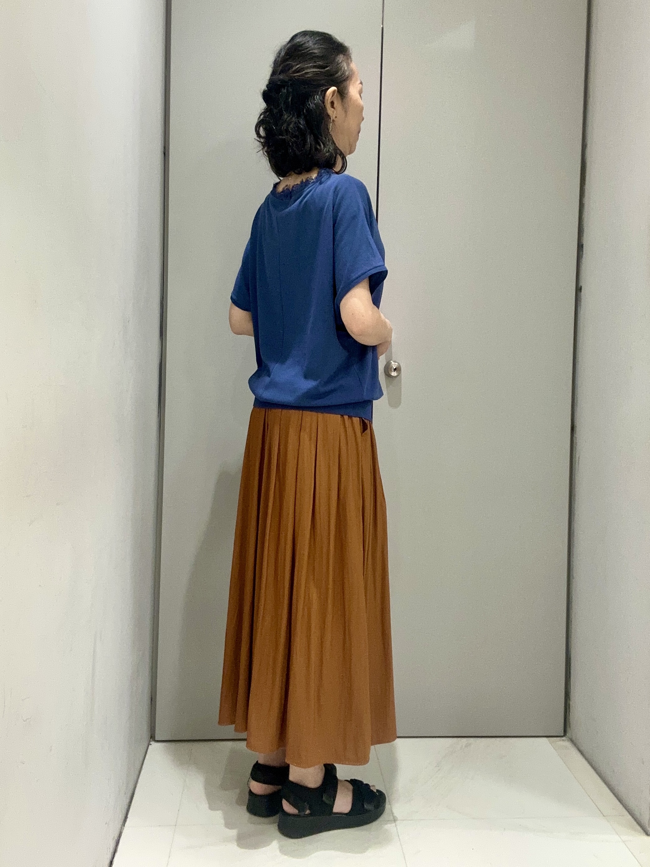 Kouさんの「Reflect｜【二の腕カバー／手洗い可】ネックレース フレンチスリーブニット」を使ったコーディネート