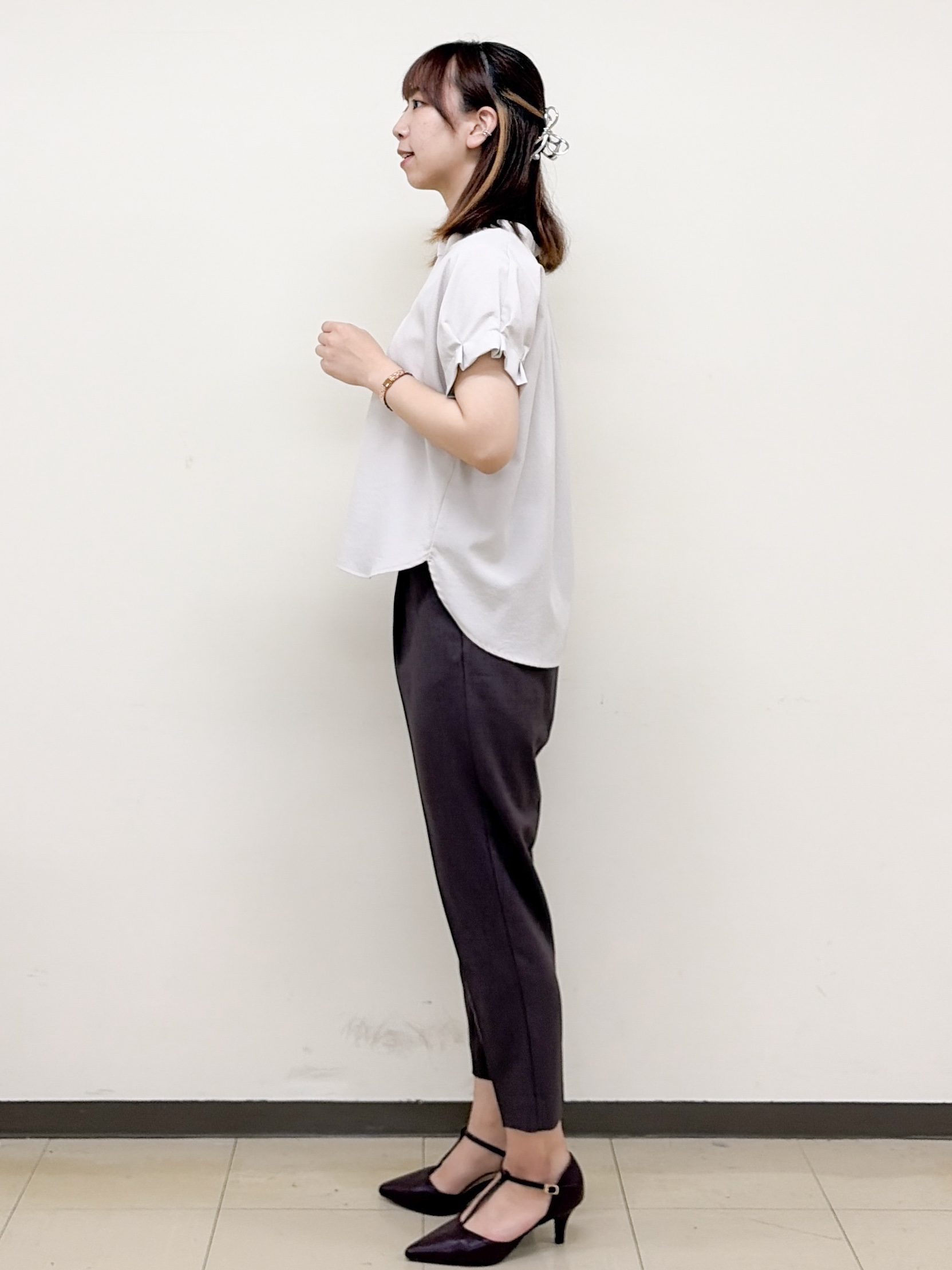 yurinaさんの「index｜【接触冷感／吸水速乾】タックスキッパーブラウス《防シワ／イージーアイロン／洗濯機OK／9col》」を使ったコーディネート