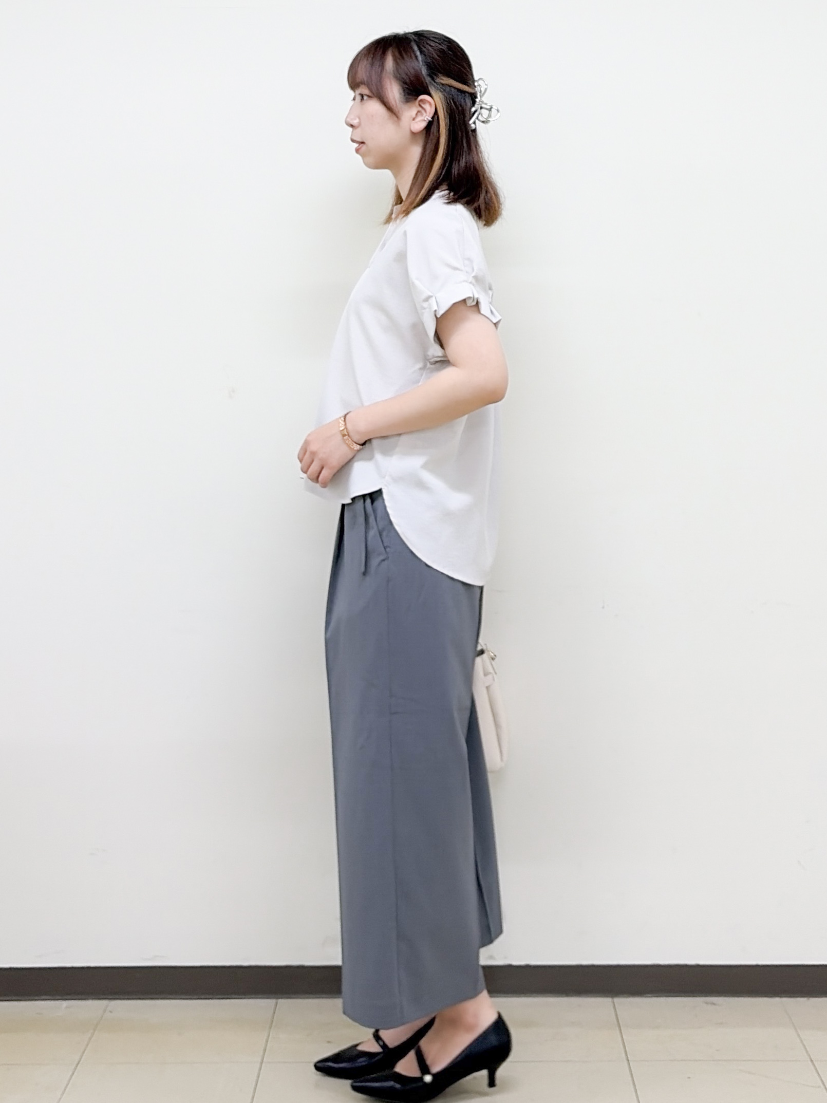 yurinaさんの「index｜【接触冷感／吸水速乾】タックスキッパーブラウス《防シワ／イージーアイロン／洗濯機OK／9col》」を使ったコーディネート
