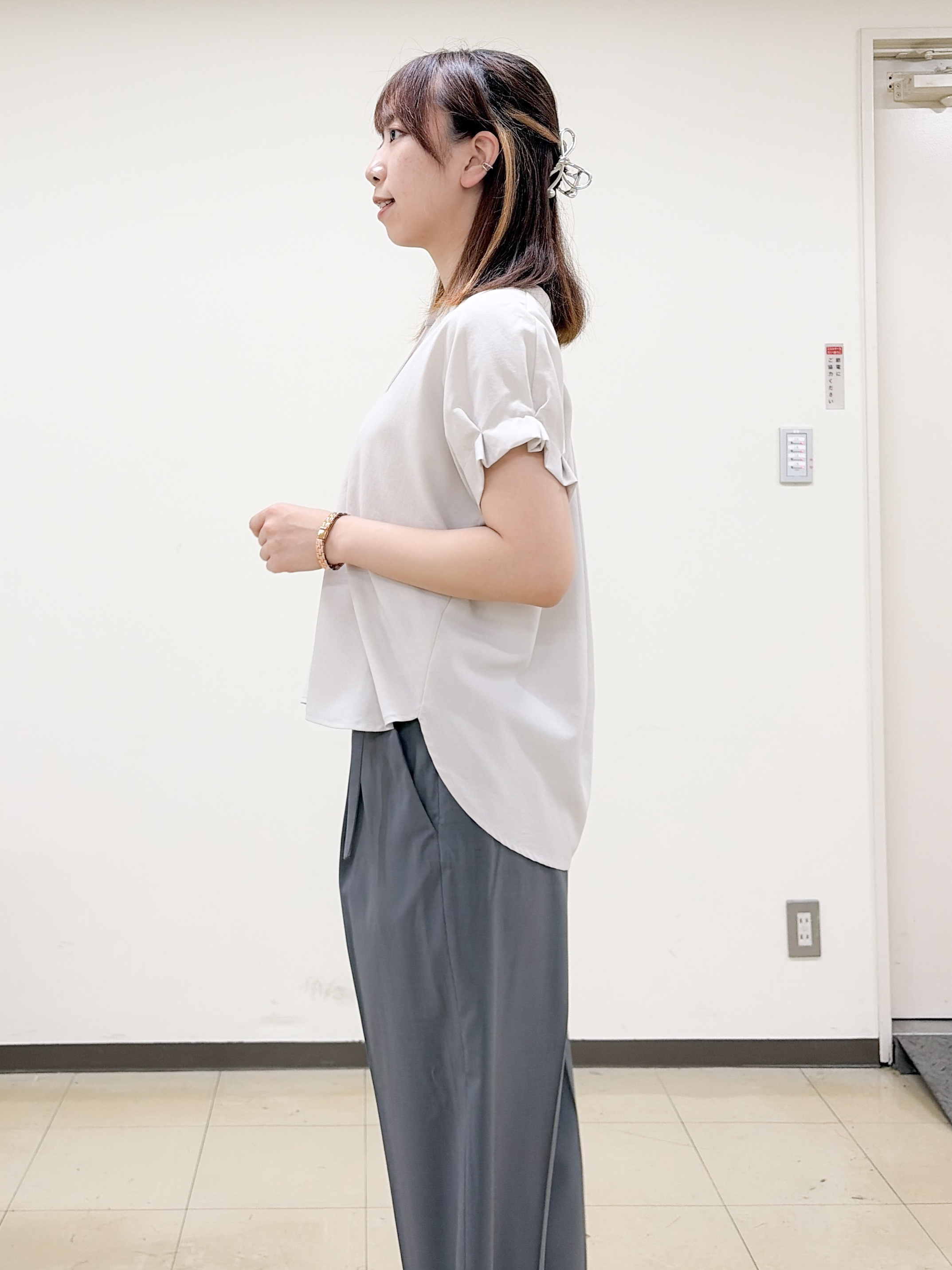 yurinaさんの「index｜【接触冷感／吸水速乾】タックスキッパーブラウス《防シワ／イージーアイロン／洗濯機OK／9col》」を使ったコーディネート