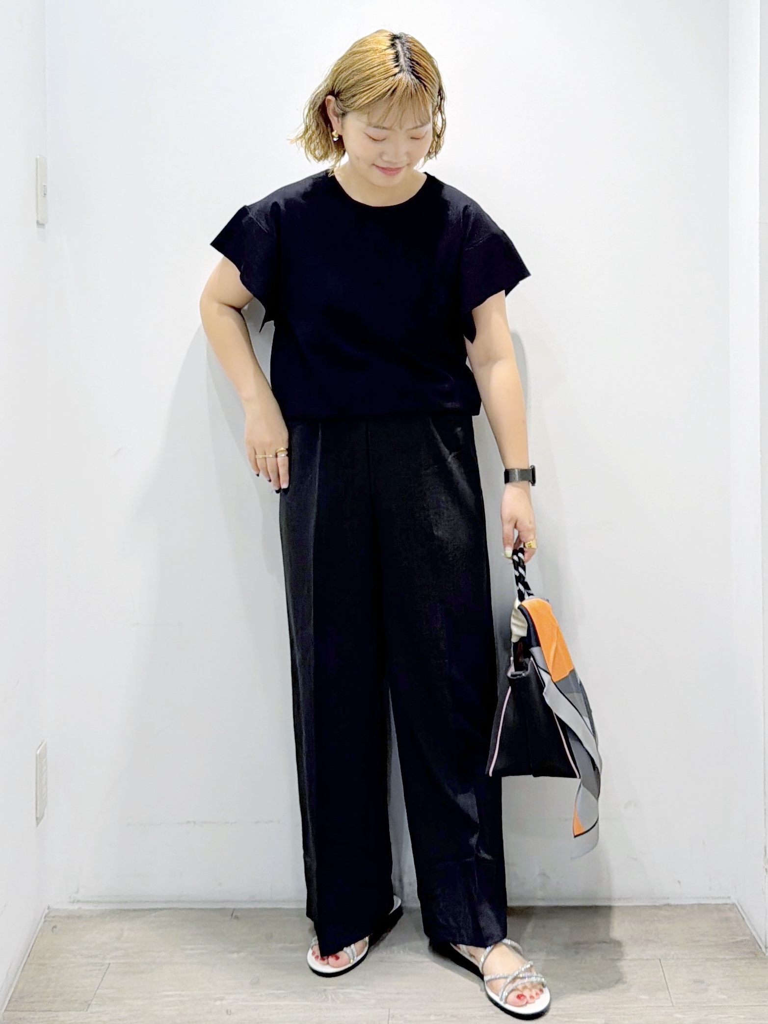 sumicaさんの「OPAQUE.CLIP｜『STORY Web7月掲載』ドライタッチラメニット《UV／洗える／6col》」を使ったコーディネート