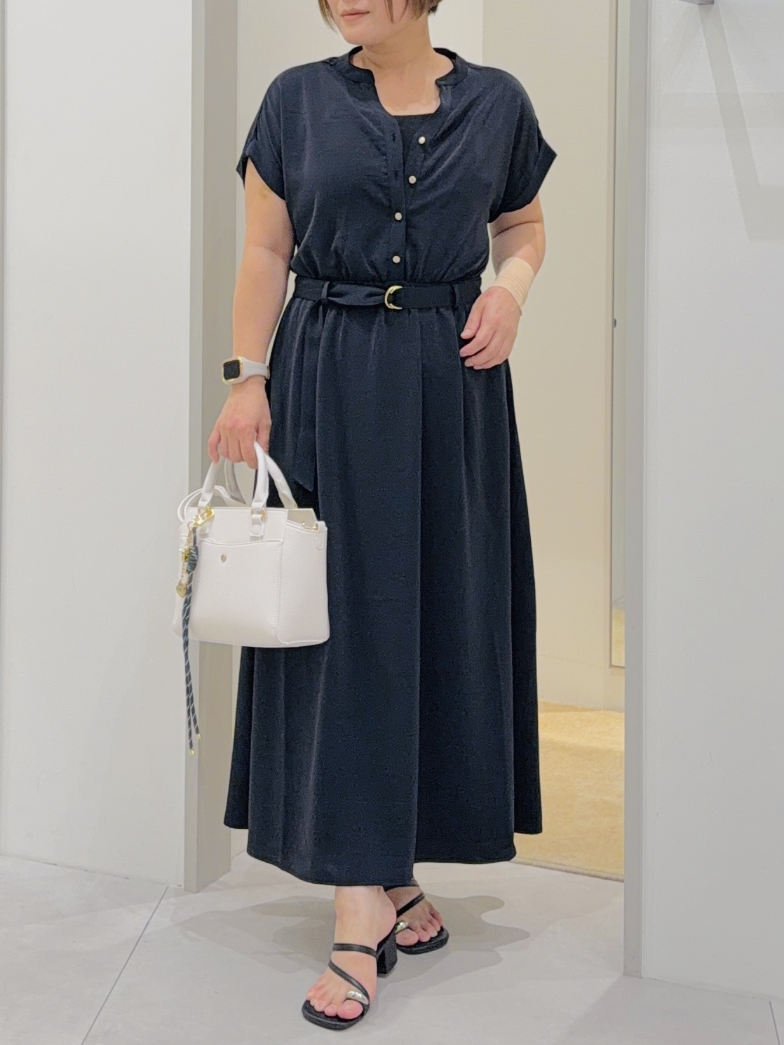 タナさんの「THE SHOP TK｜【M-XL/ひんやり/遮熱】やみつきになる とろみスキッパーワンピース」を使ったコーディネート
