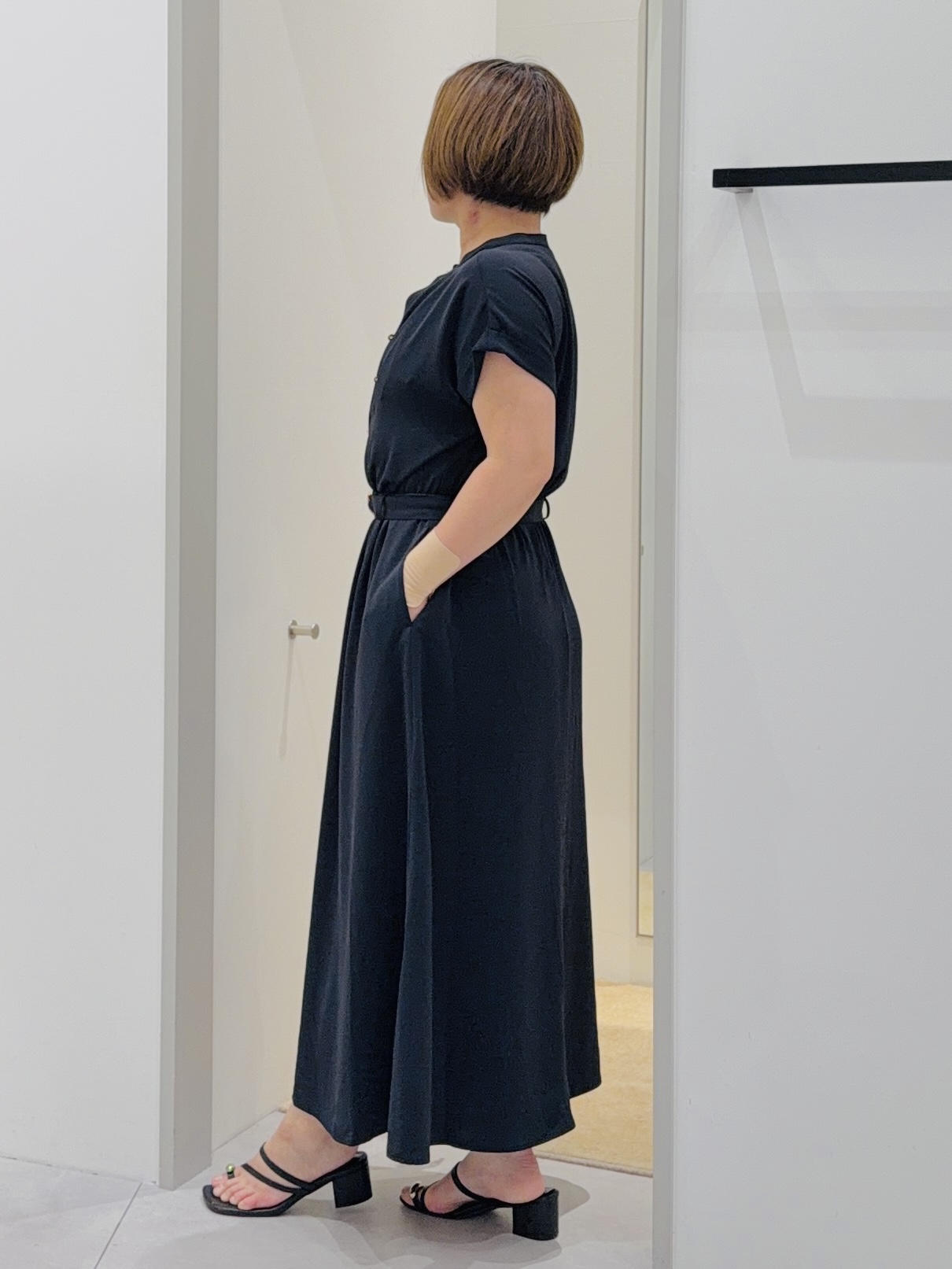 タナさんの「THE SHOP TK｜【M-XL/ひんやり/遮熱】やみつきになる とろみスキッパーワンピース」を使ったコーディネート