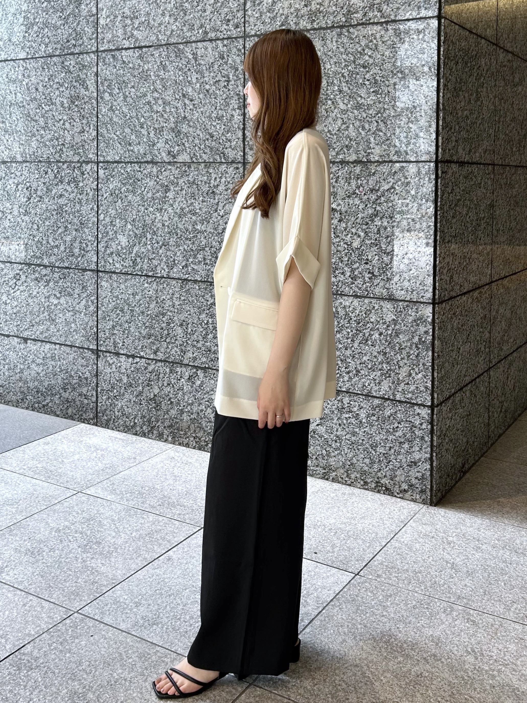 Risaさんの「OPAQUE.CLIP｜【接触冷感／吸水速乾／防シワ】リネンライクテーラードジャケット《洗濯機OK》」を使ったコーディネート