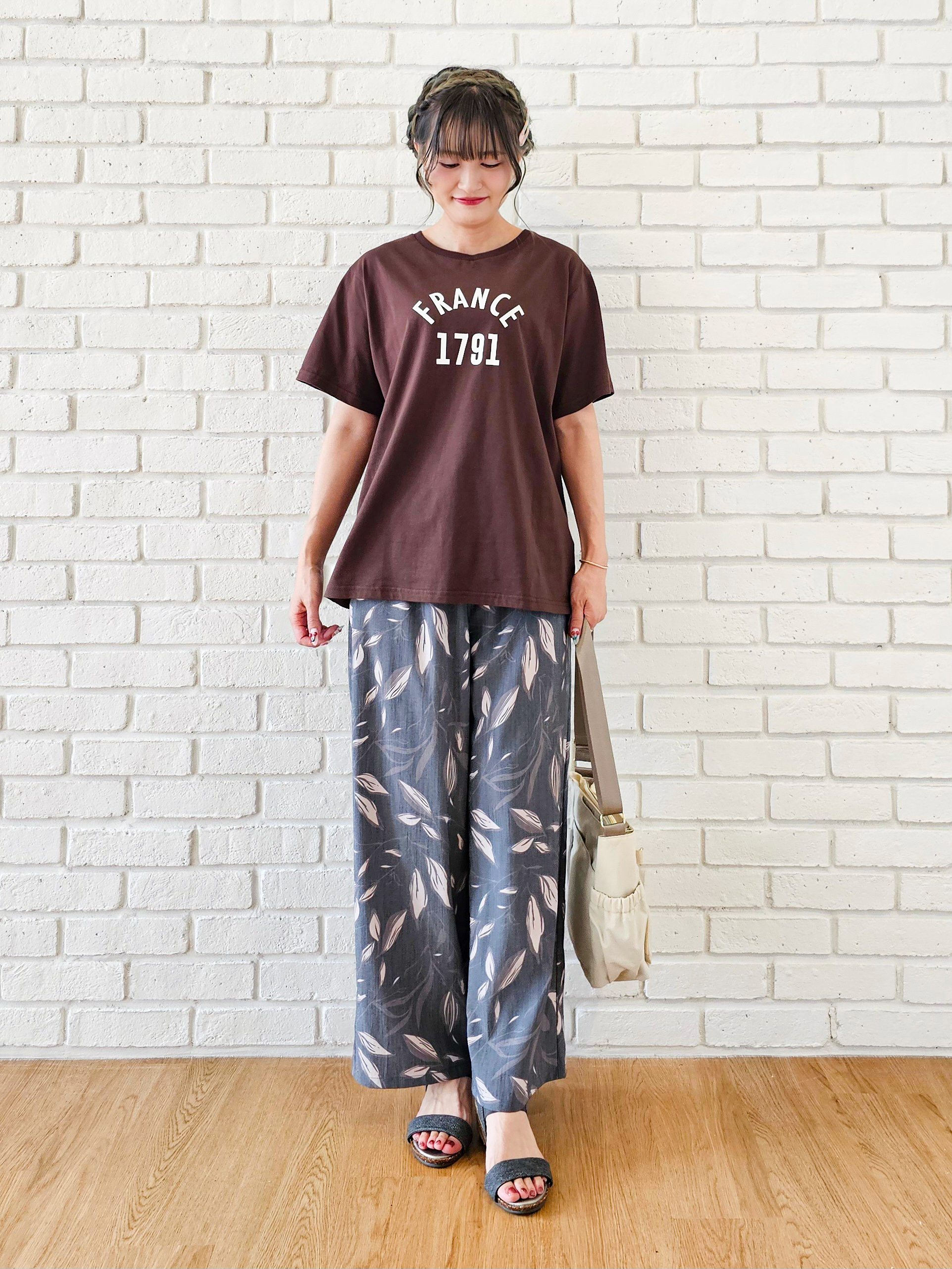 ゆゆさんの「SHOO･LA･RUE｜【ひんやり/洗濯機可/S-LL】夏に快適サラサラ感 大人のひんやりプリントTシャツ」を使ったコーディネート