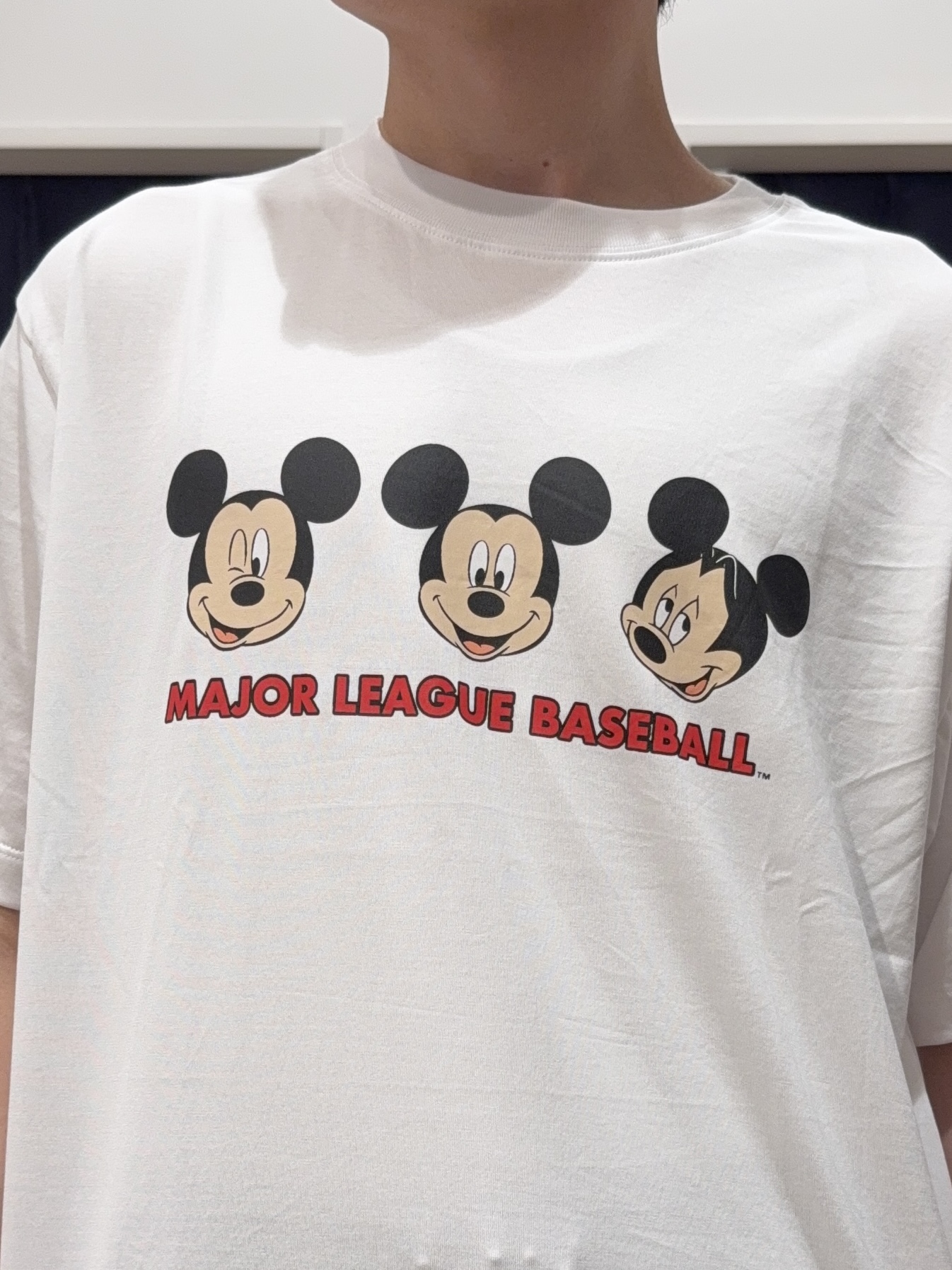 カシマさんの「THE SHOP TK｜【Disney】【MLB】スペシャルデザイン半袖Tシャツ」を使ったコーディネート