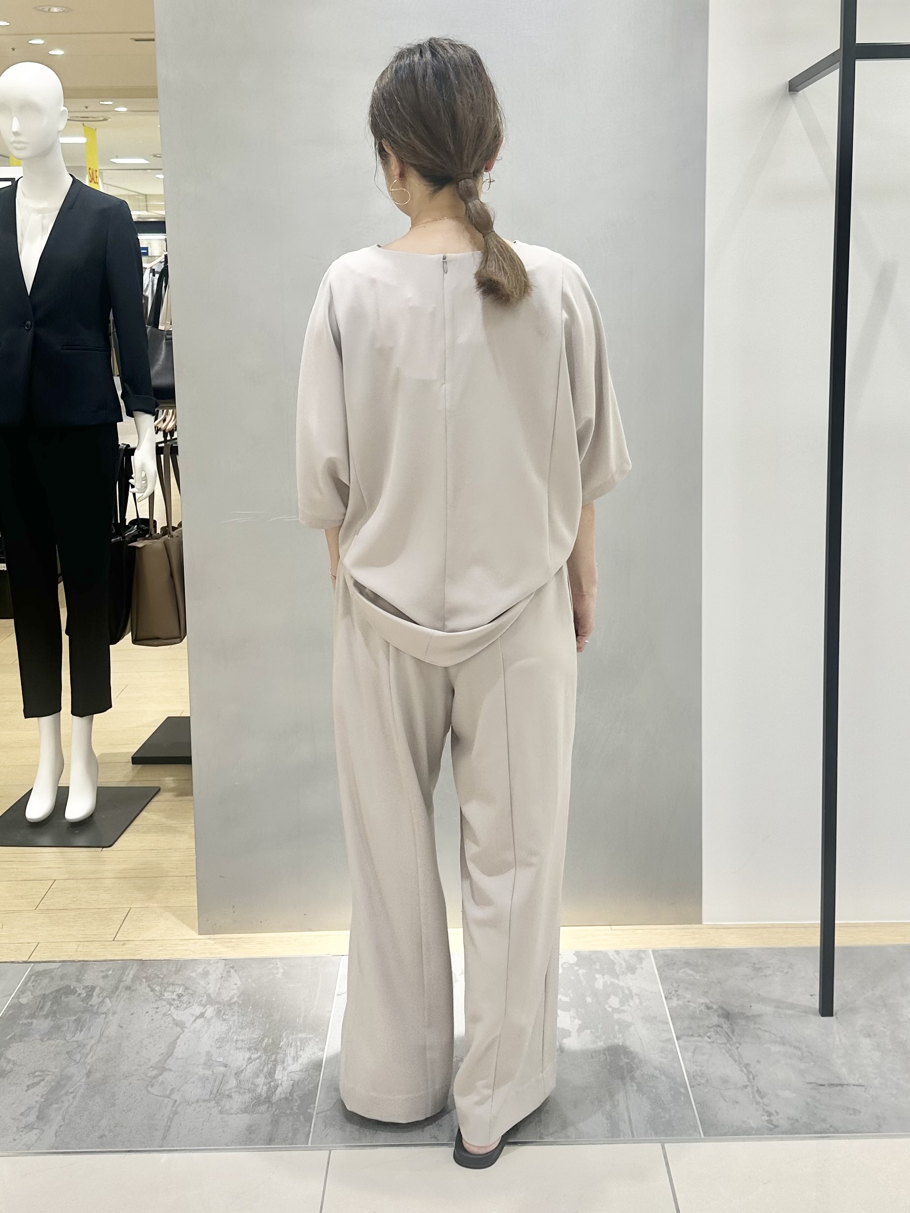 MAIさんの「INDIVI｜【着る日傘】ドルマントップス」を使ったコーディネート