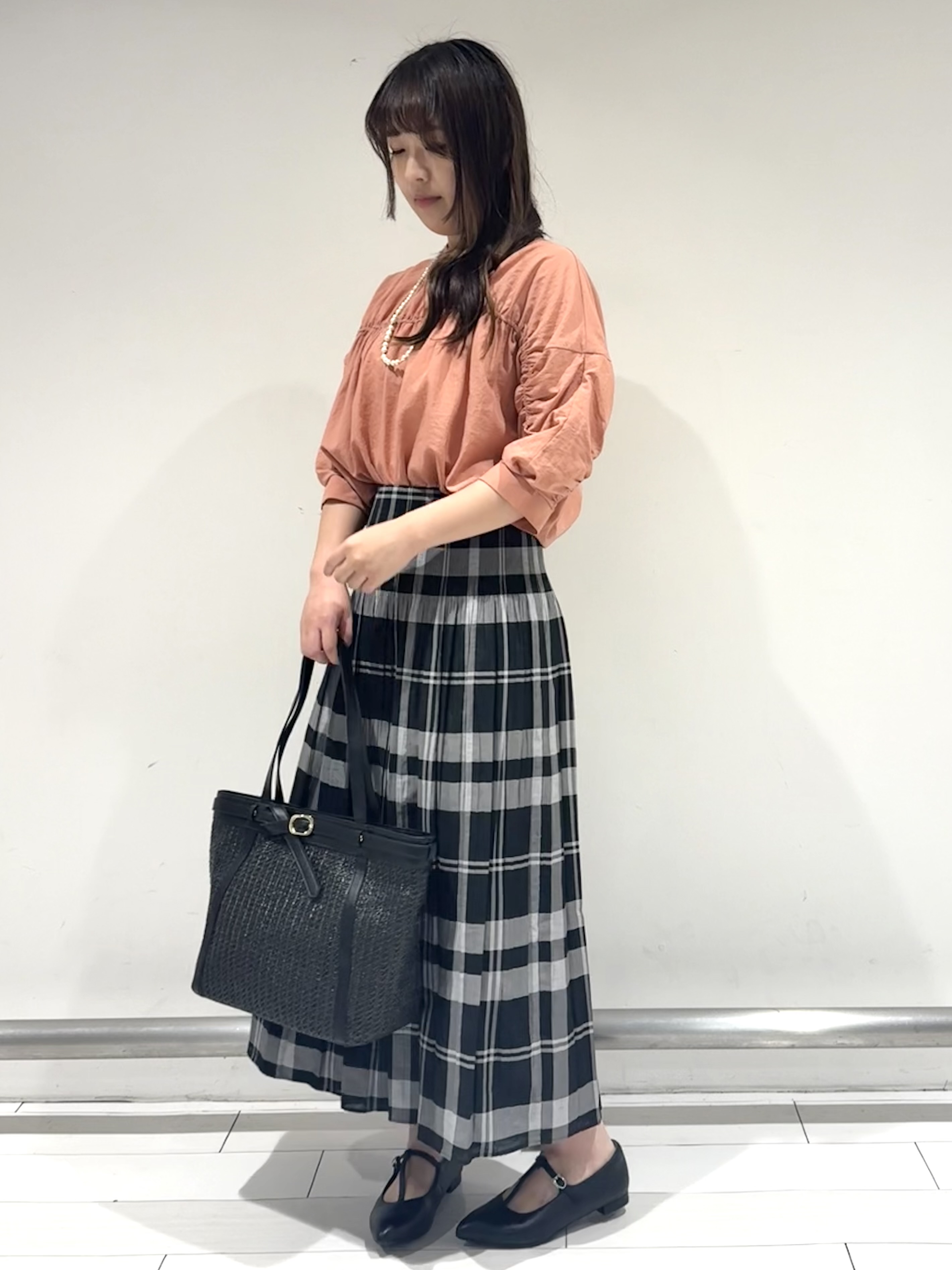 Azusaさんの「Reflect｜【手洗い可】プチハイネック ギャザーブラウス」を使ったコーディネート