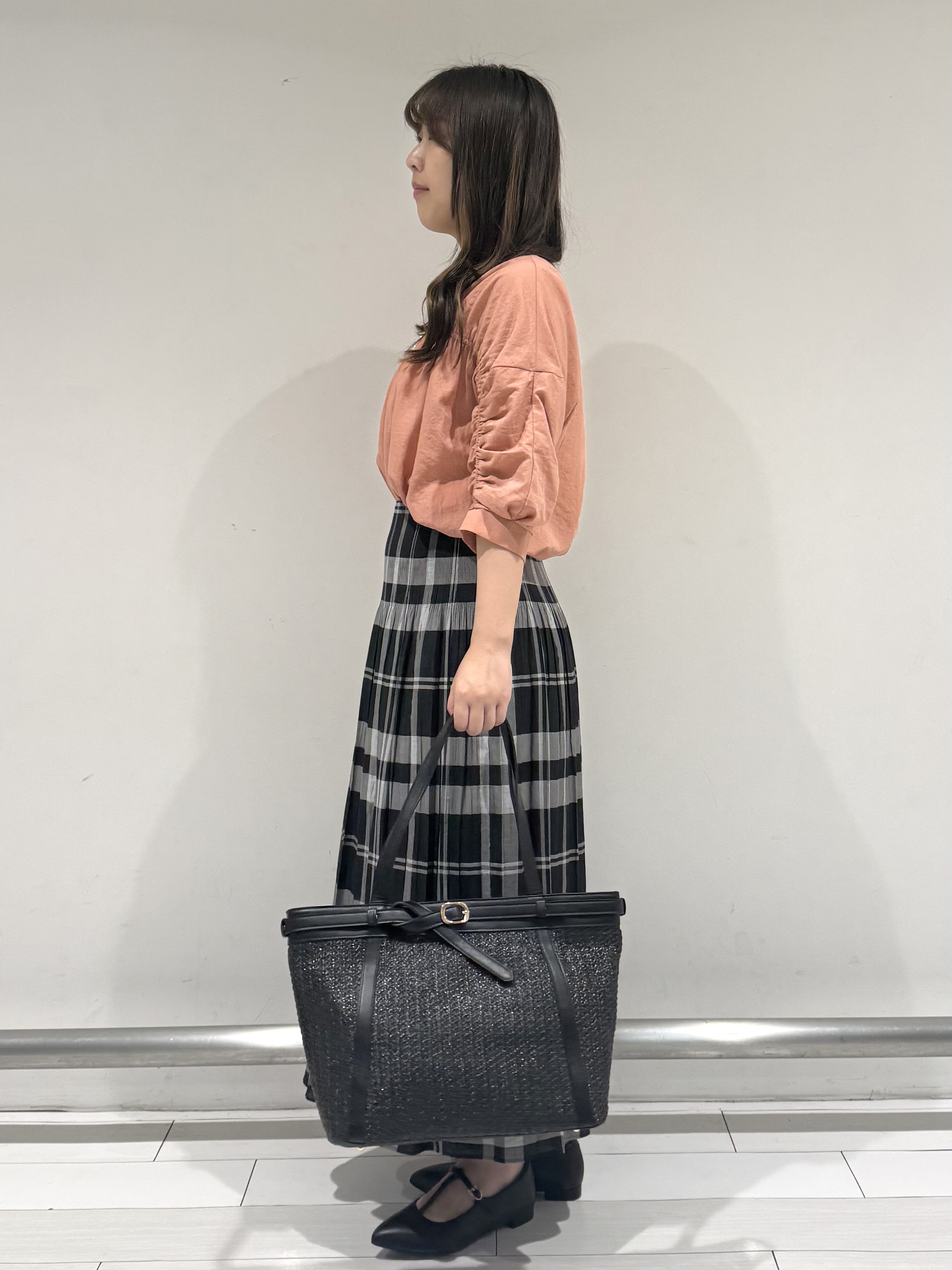 Azusaさんの「Reflect｜【手洗い可】プチハイネック ギャザーブラウス」を使ったコーディネート