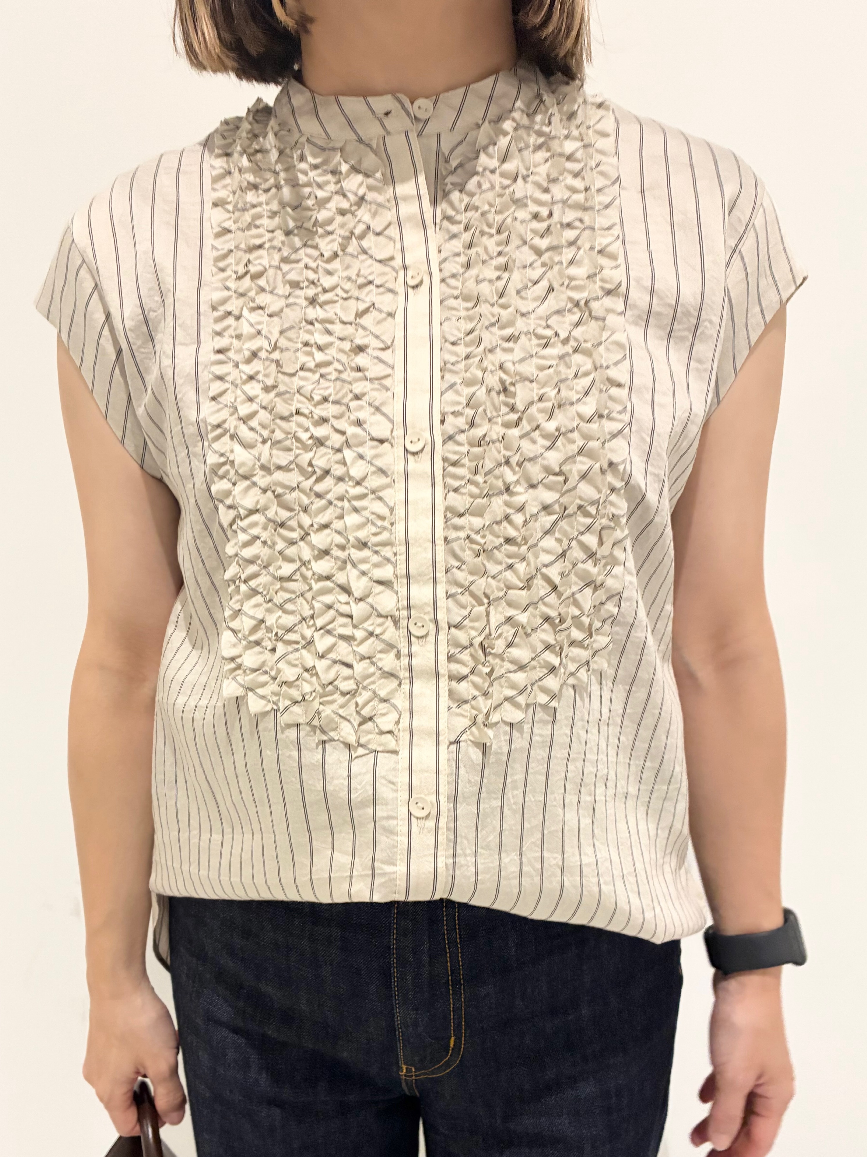 Reecoさんの「DRESSTERIOR｜ストライプフレンチスリーブフリルブラウス」を使ったコーディネート