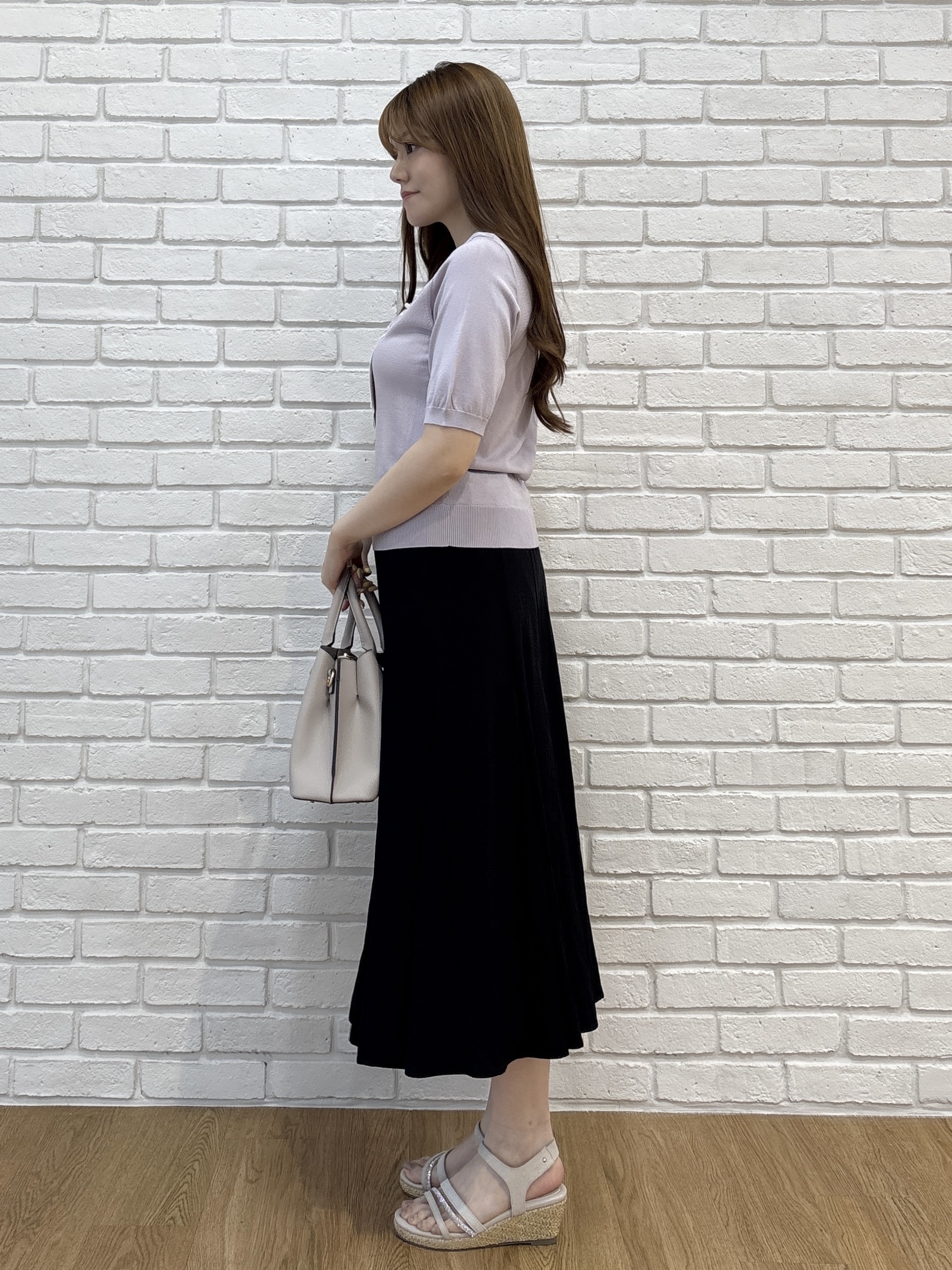sayaさんの「grove｜【大人気アイテム5分袖で登場！】スカーフ柄ボウタイ五分袖ニットプルオーバ―」を使ったコーディネート