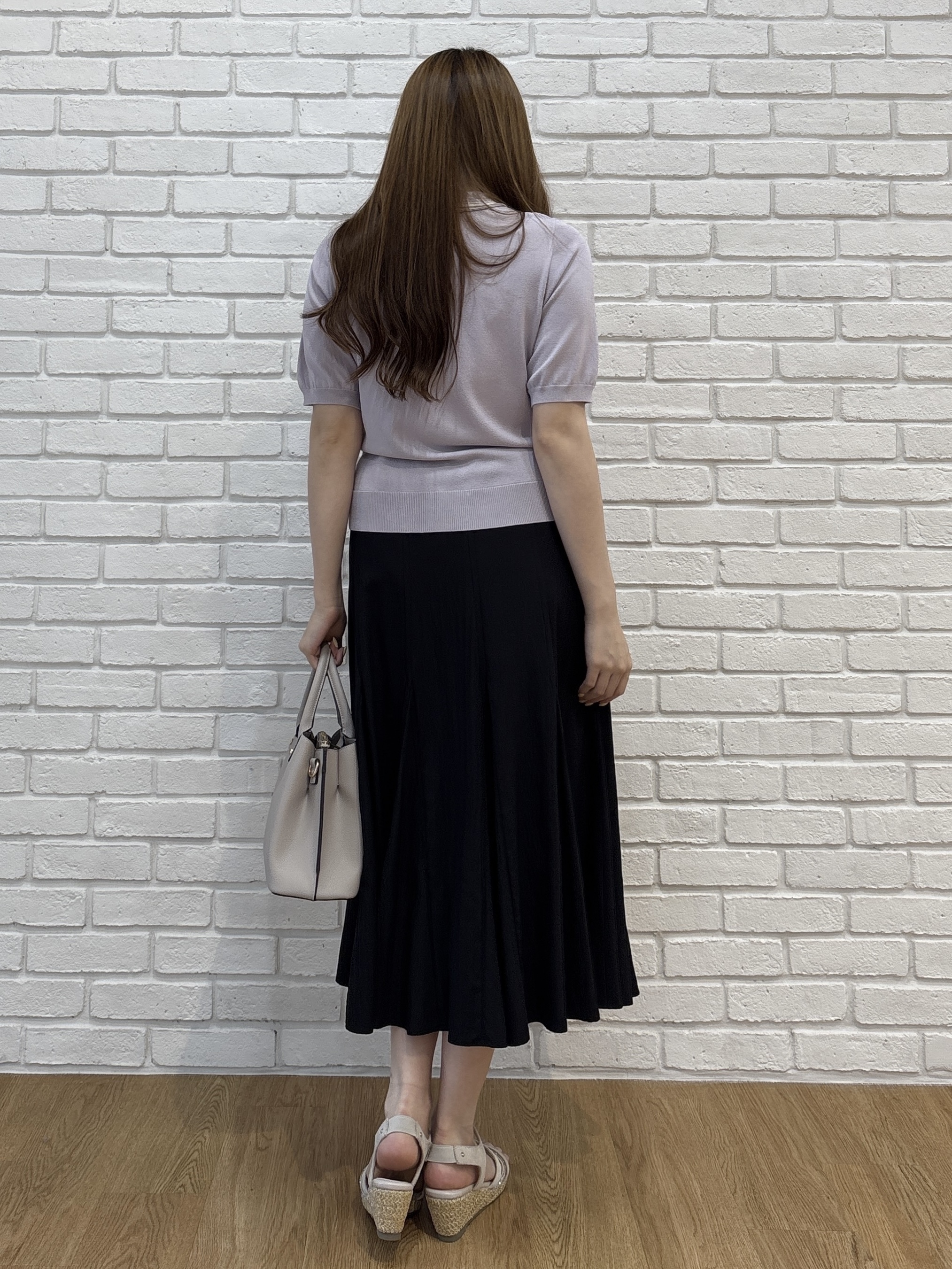 sayaさんの「grove｜【大人気アイテム5分袖で登場！】スカーフ柄ボウタイ五分袖ニットプルオーバ―」を使ったコーディネート